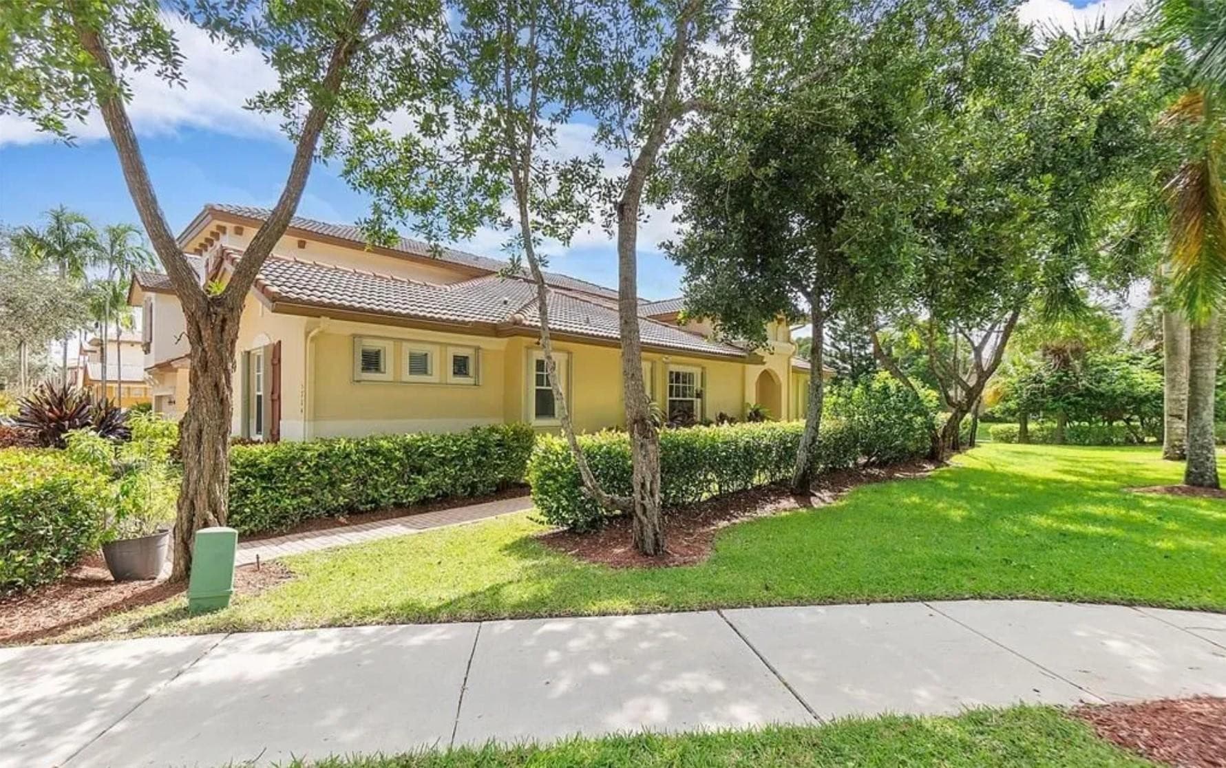 5784 NW 120th Avenue, Coral Springs, FL 33076 — photo 3 of 58