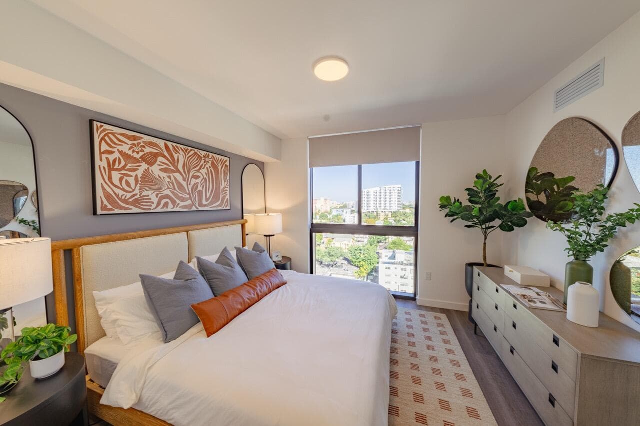 450 SW 5th Street 401, Miami, FL 33130 — photo 9 of 32