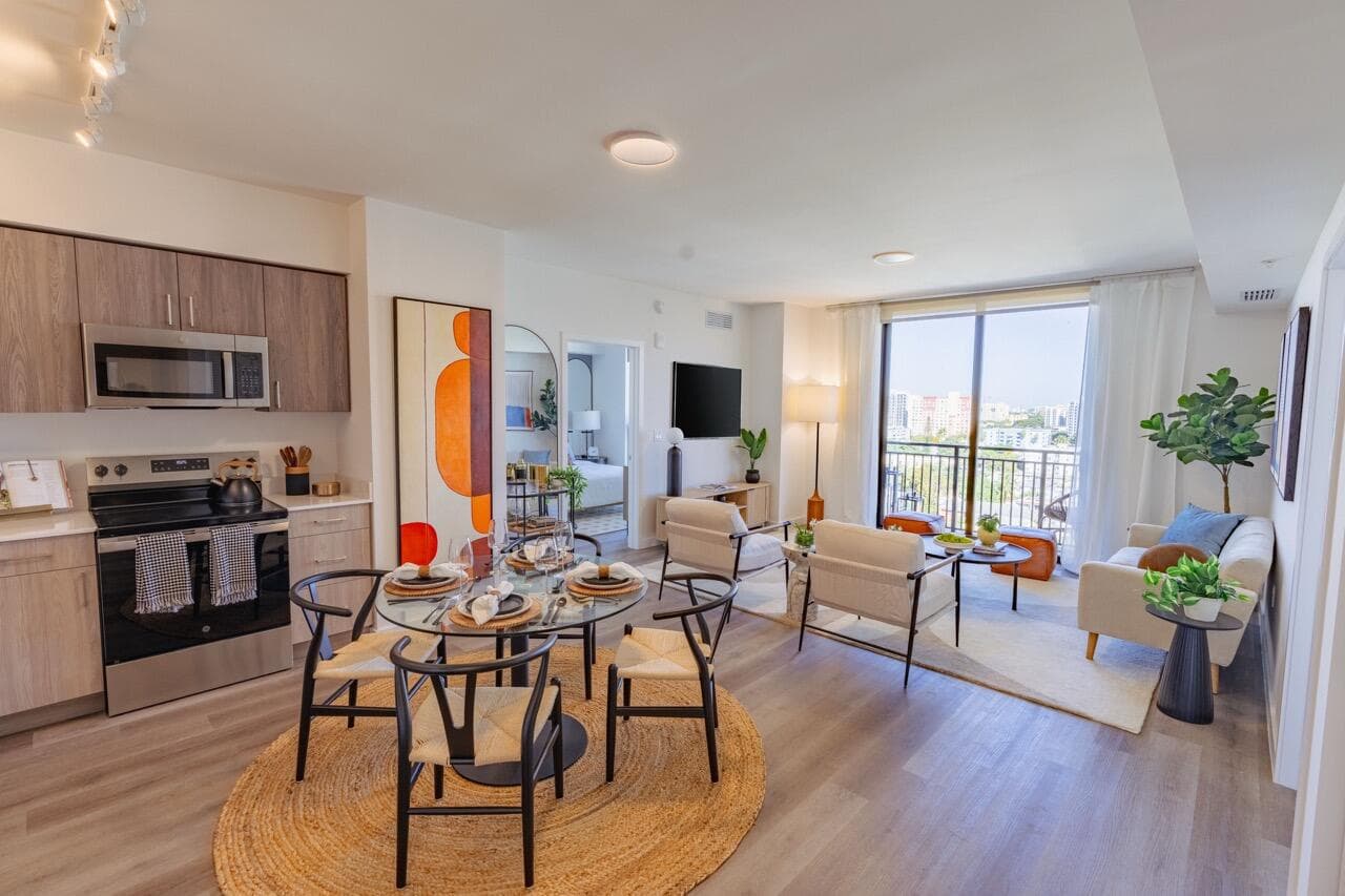 450 SW 5th Street 401, Miami, FL 33130 — photo 10 of 32