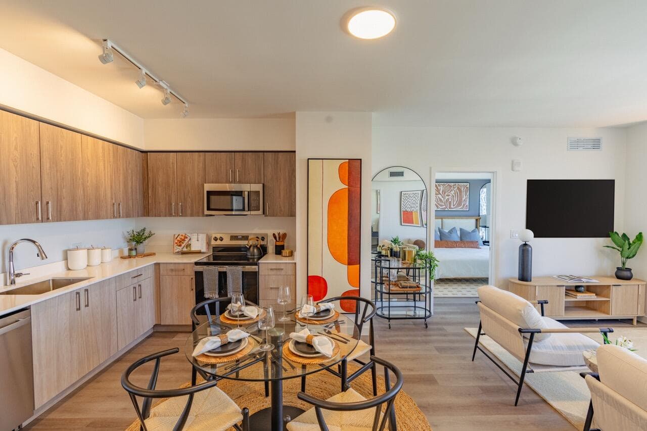 450 SW 5th Street 401, Miami, FL 33130 — photo 11 of 32