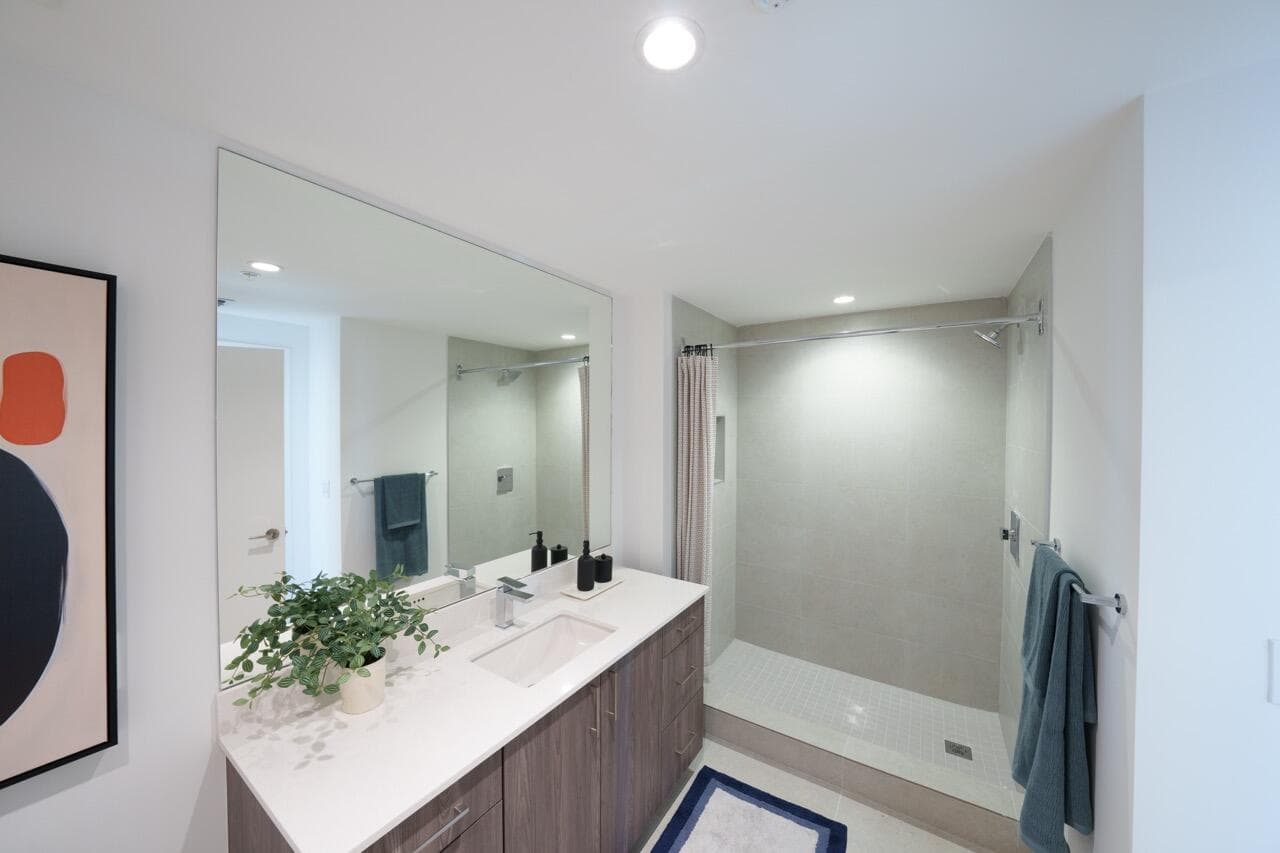 450 SW 5th Street 401, Miami, FL 33130 — photo 16 of 32