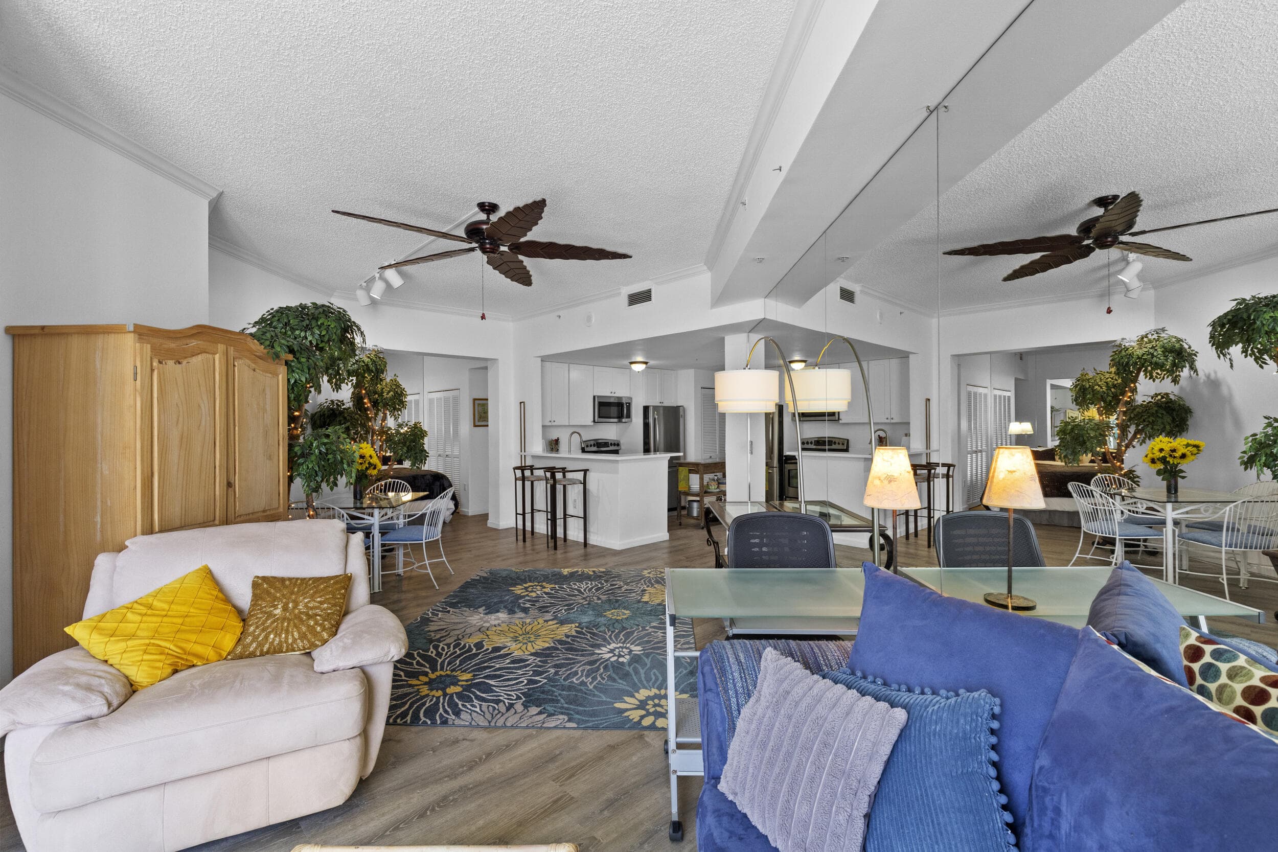 255 Evernia Street 1518, West Palm Beach, FL 33401 — photo 4 of 38