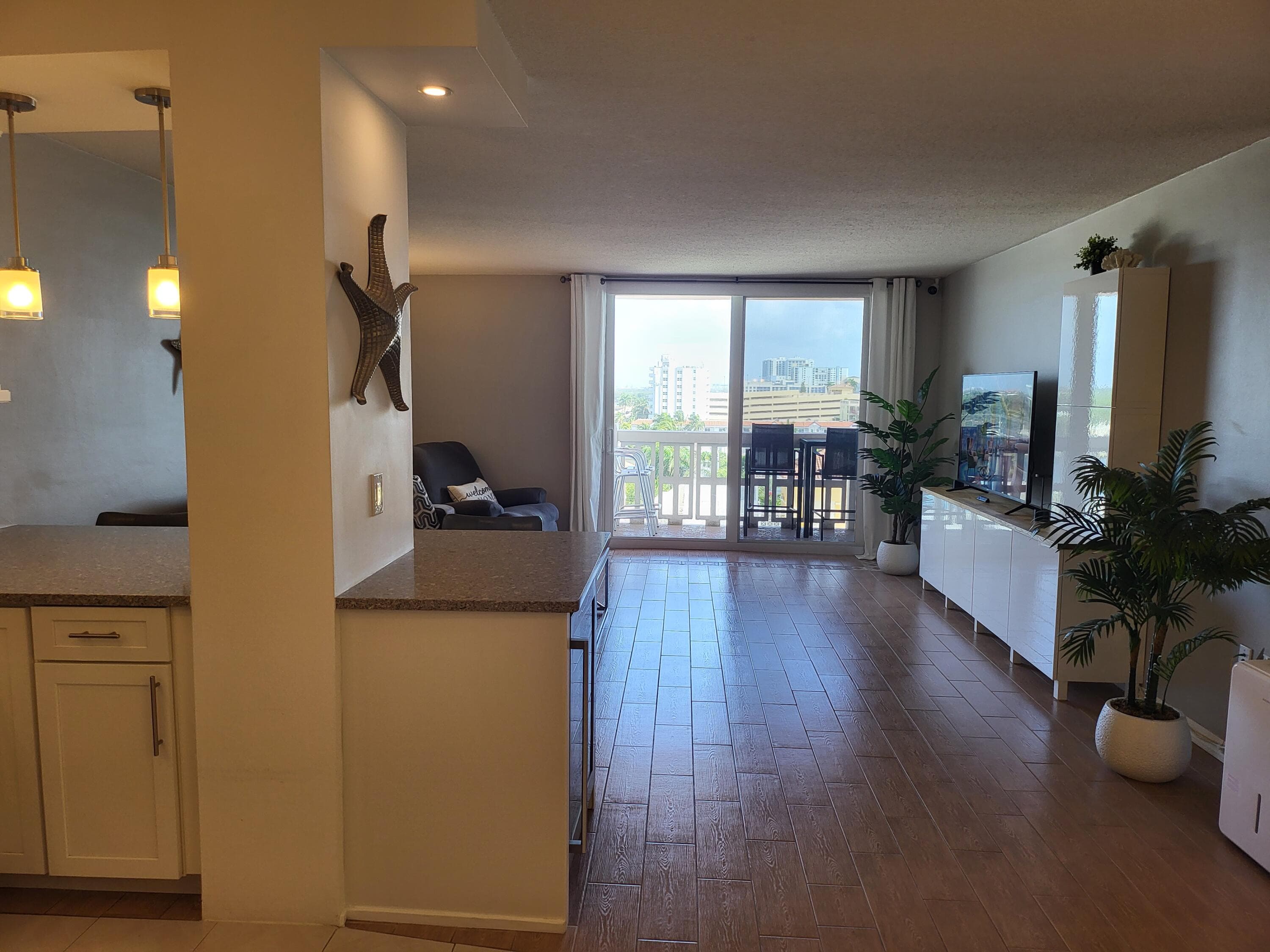 801 S Ocean Drive 805, Hollywood, FL 33019 — photo 3 of 40