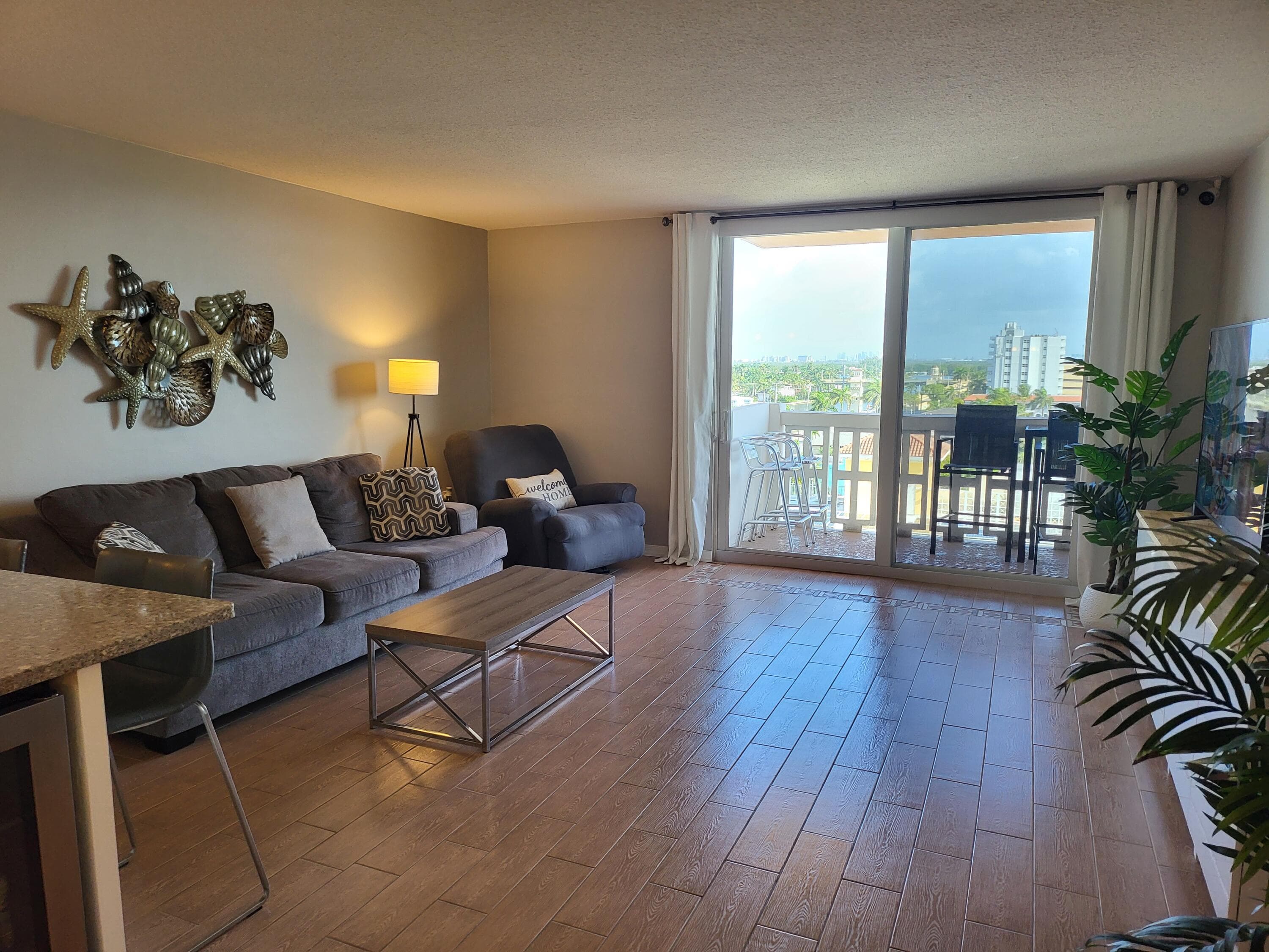801 S Ocean Drive 805, Hollywood, FL 33019 — photo 4 of 40