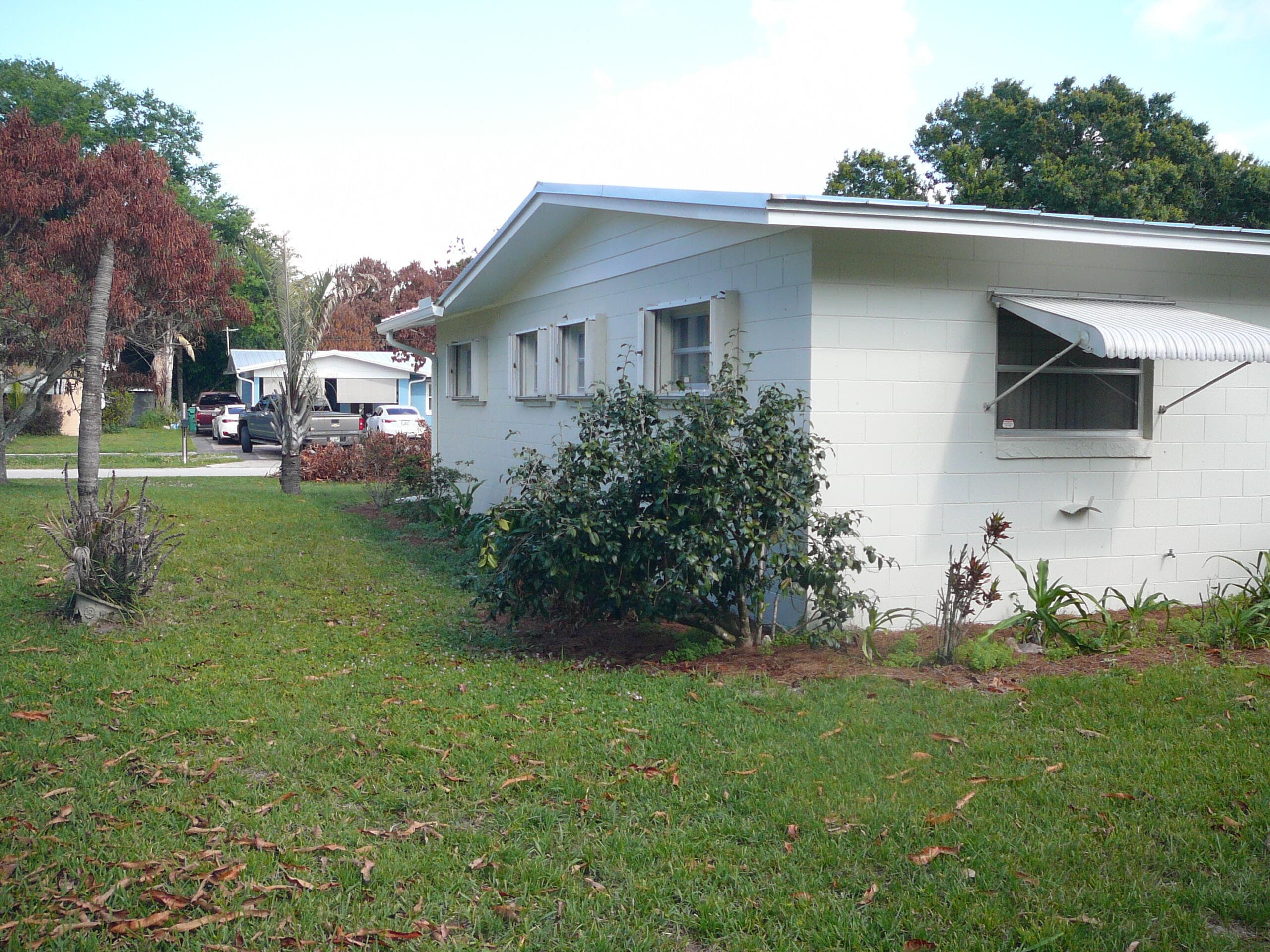 2921 Sherwood Lane, Fort Pierce, FL 34982 — photo 5 of 36