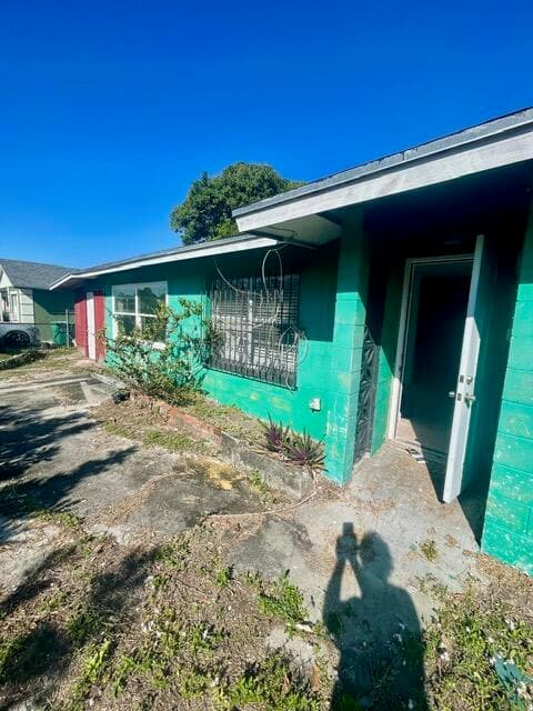 3106 Tropic Boulevard, Fort Pierce, FL 34946 — photo 4 of 17
