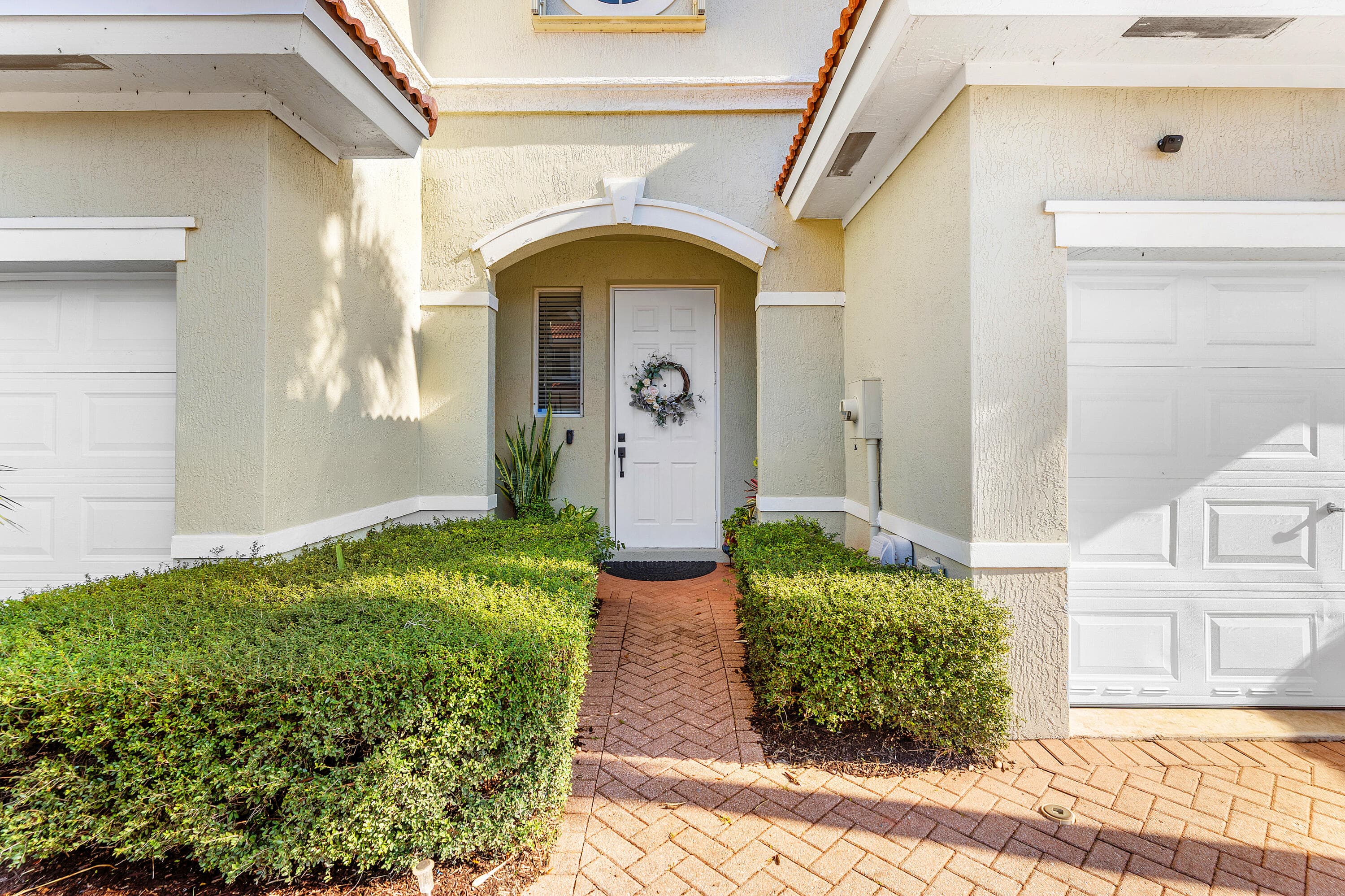 6102 Seminole Gardens Circle, Riviera Beach, FL 33418 — photo 2 of 18
