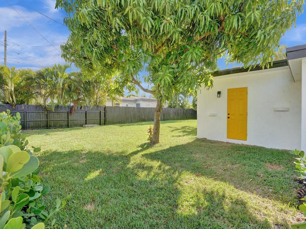 3661 NE 8th Avenue, Oakland Park, FL 33334 — photo 21 of 30