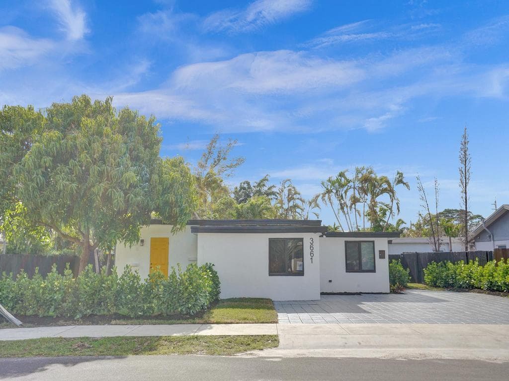 3661 NE 8th Avenue, Oakland Park, FL 33334 — photo 1 of 30