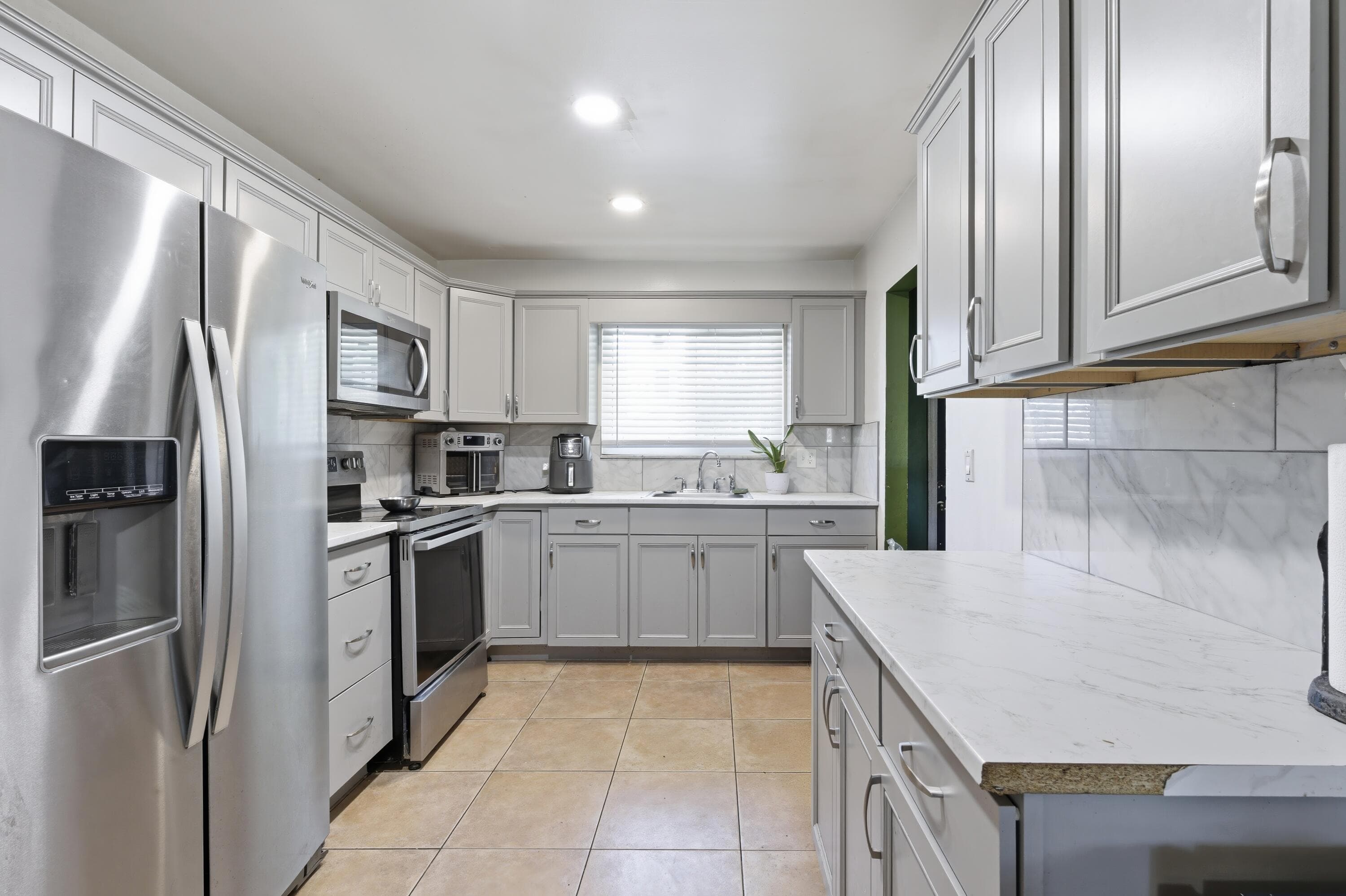 423 Foresta Terrace, West Palm Beach, FL 33415 — photo 5 of 13