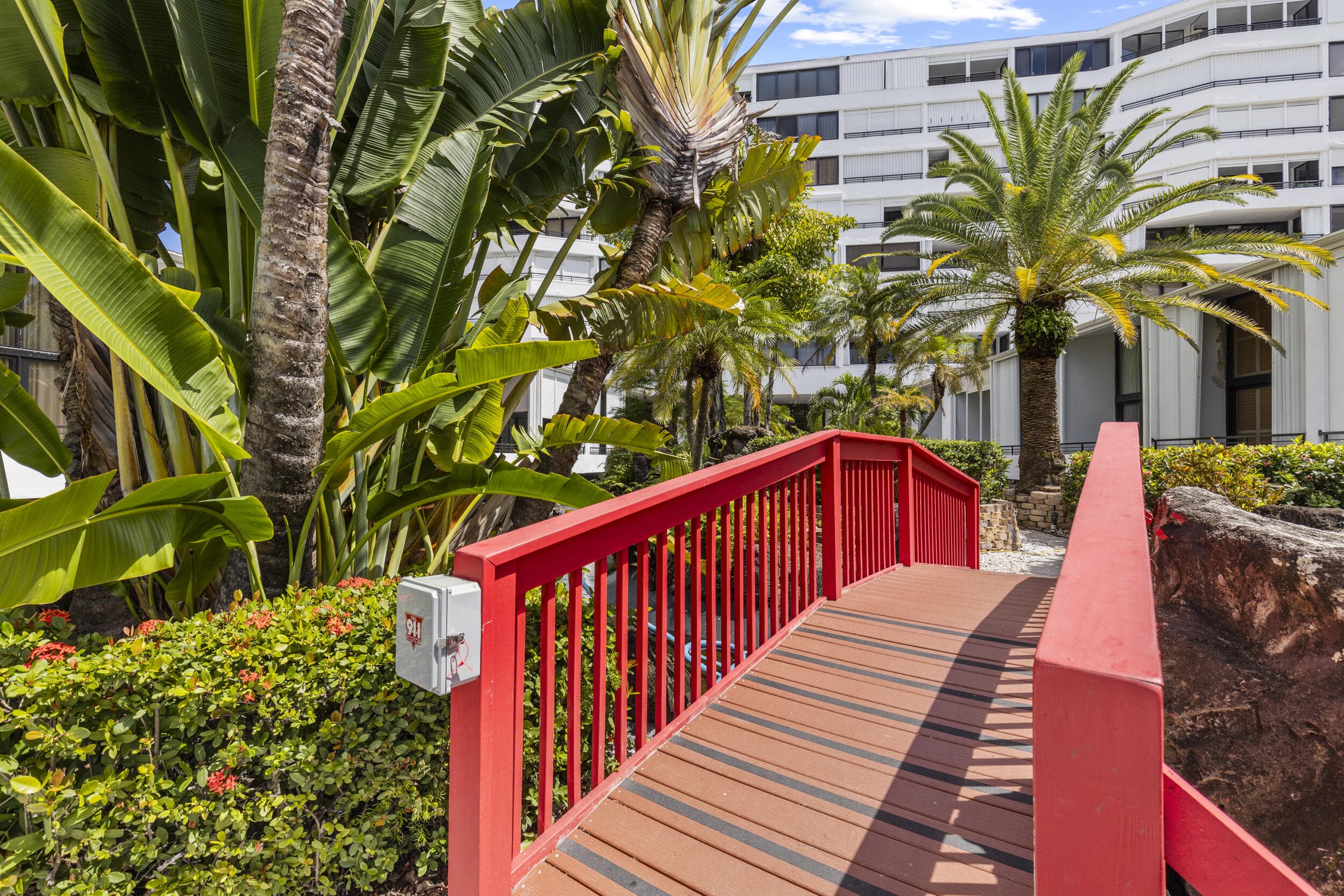 3589 S Ocean Boulevard 306, South Palm Beach, FL 33480 — photo 31 of 44
