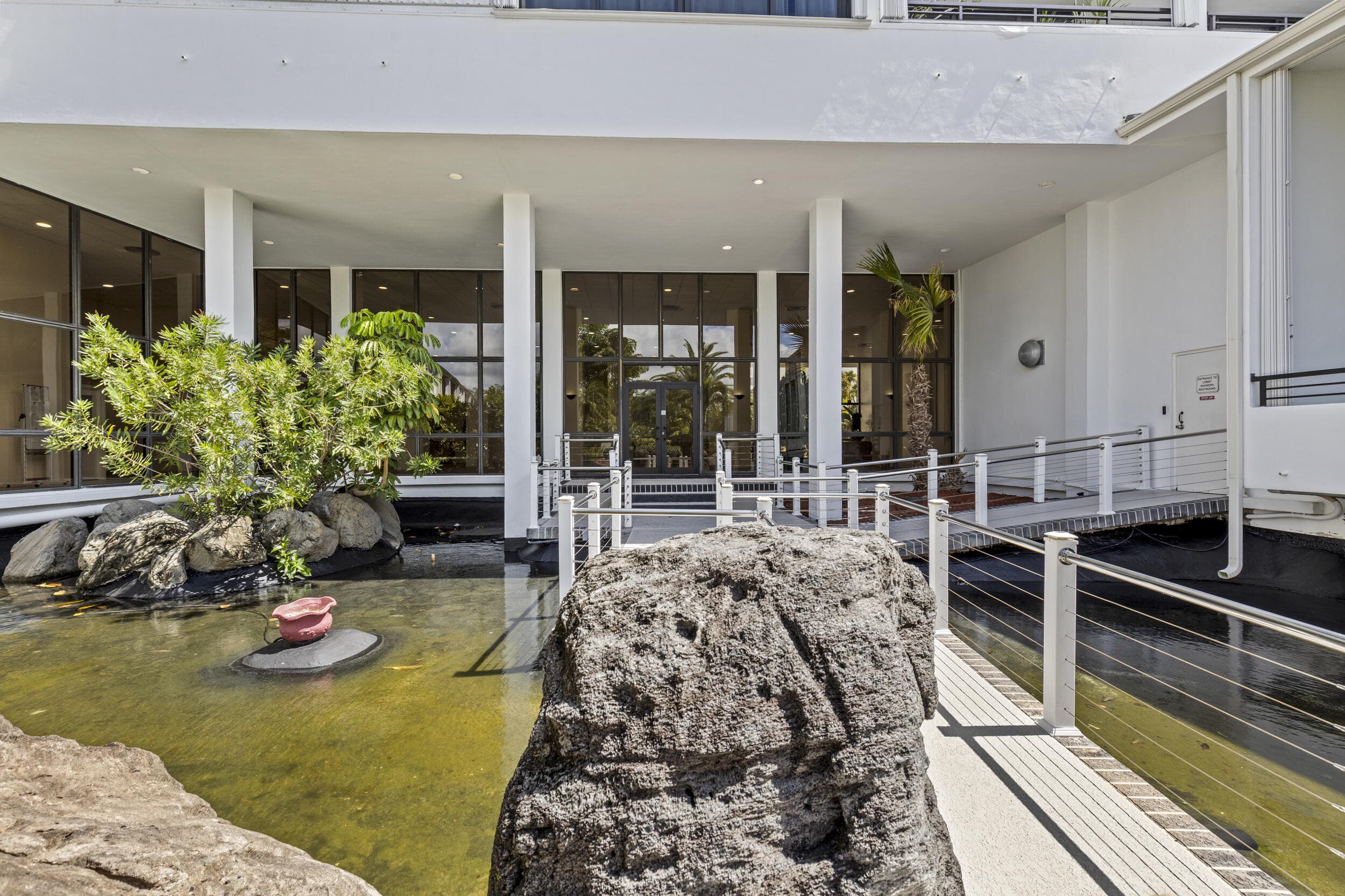 3589 S Ocean Boulevard 306, South Palm Beach, FL 33480 — photo 33 of 44
