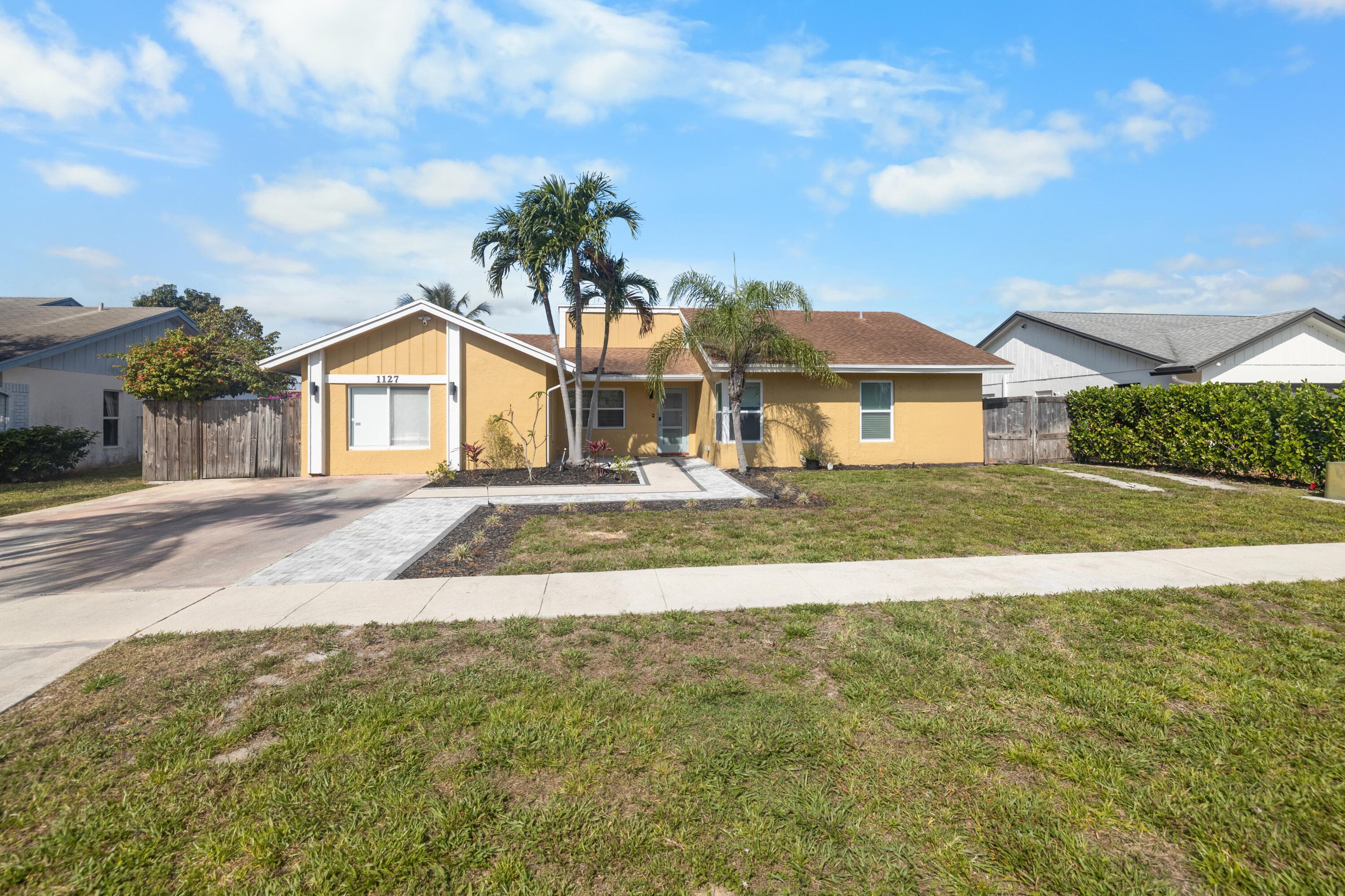 1127 NW 9th Street, Boynton Beach, FL 33426 — photo 1 of 32