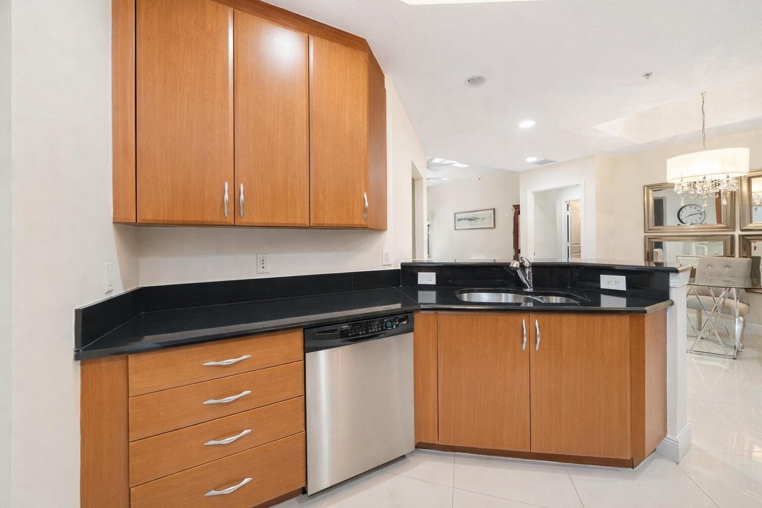 701 S Olive Avenue 707, West Palm Beach, FL 33401 — photo 27 of 54