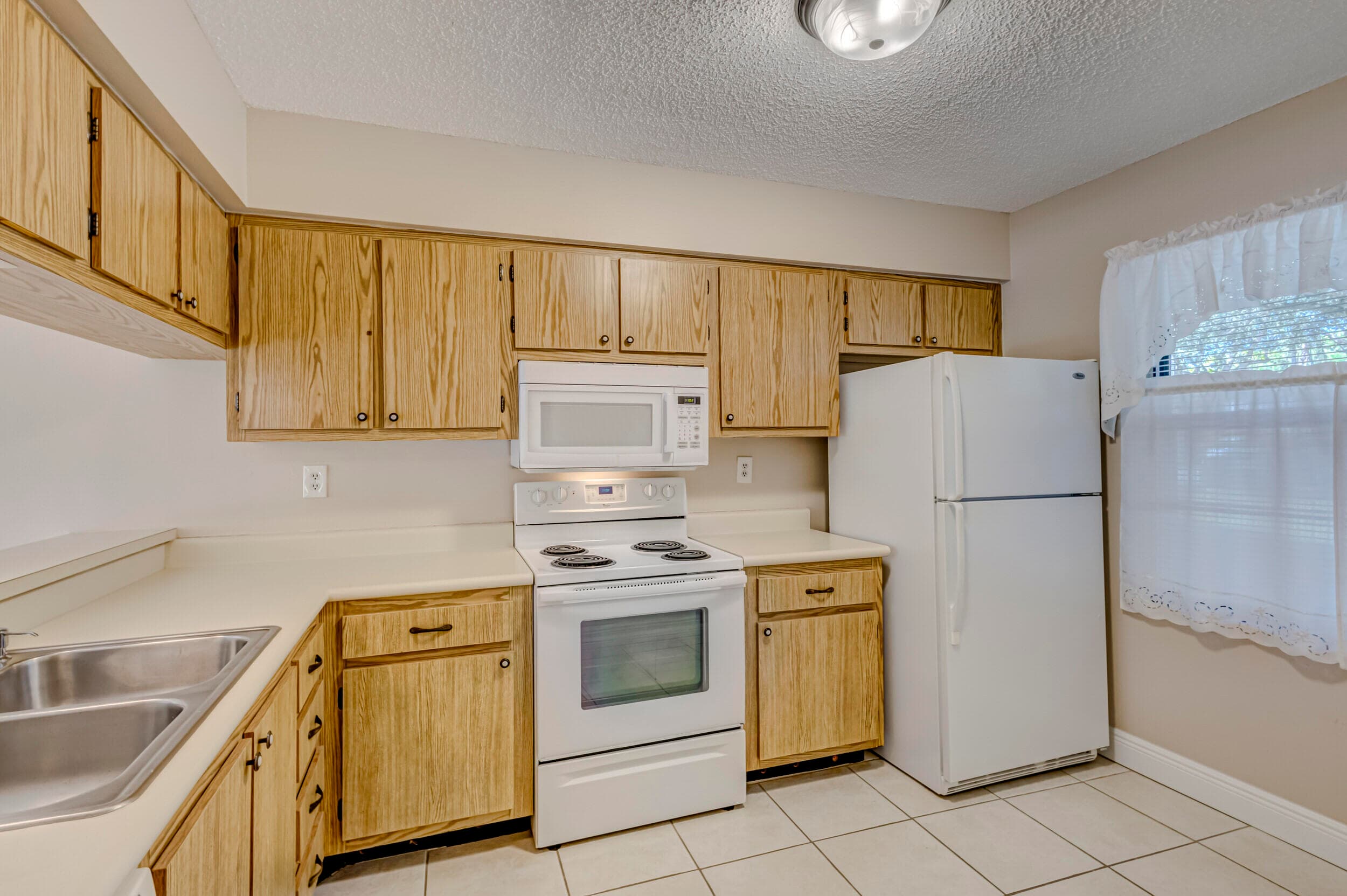 601 Sabal Ridge Circle A, Palm Beach Gardens, FL 33418 — photo 11 of 57