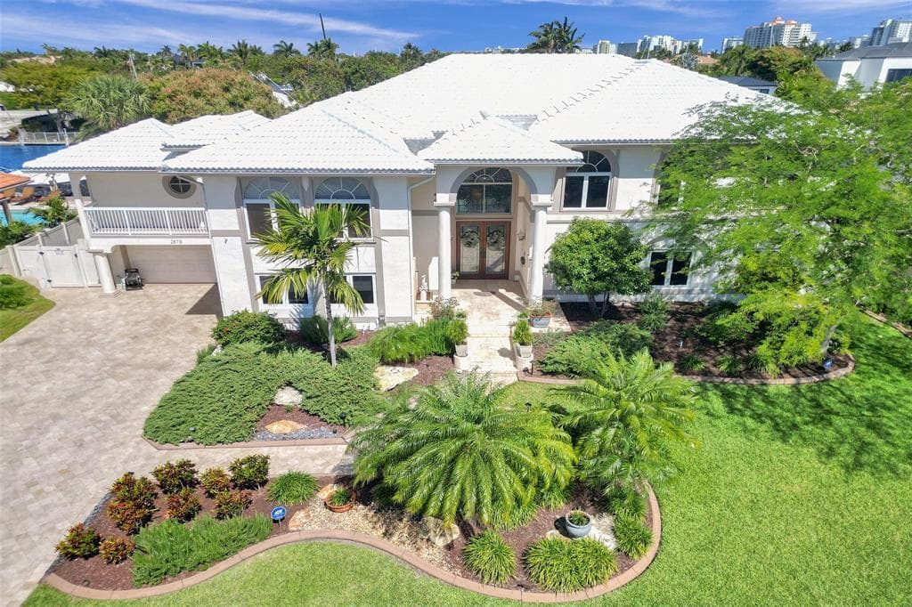 2875 NE 25th Court, Fort Lauderdale, FL 33305 — photo 3 of 39