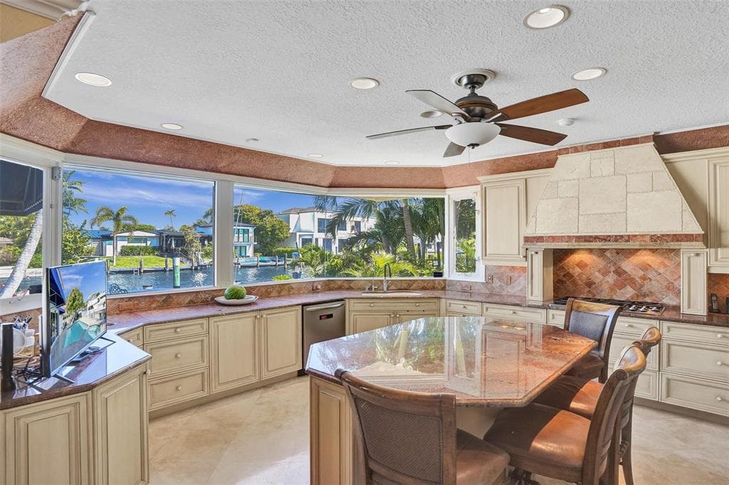 2875 NE 25th Court, Fort Lauderdale, FL 33305 — photo 16 of 39