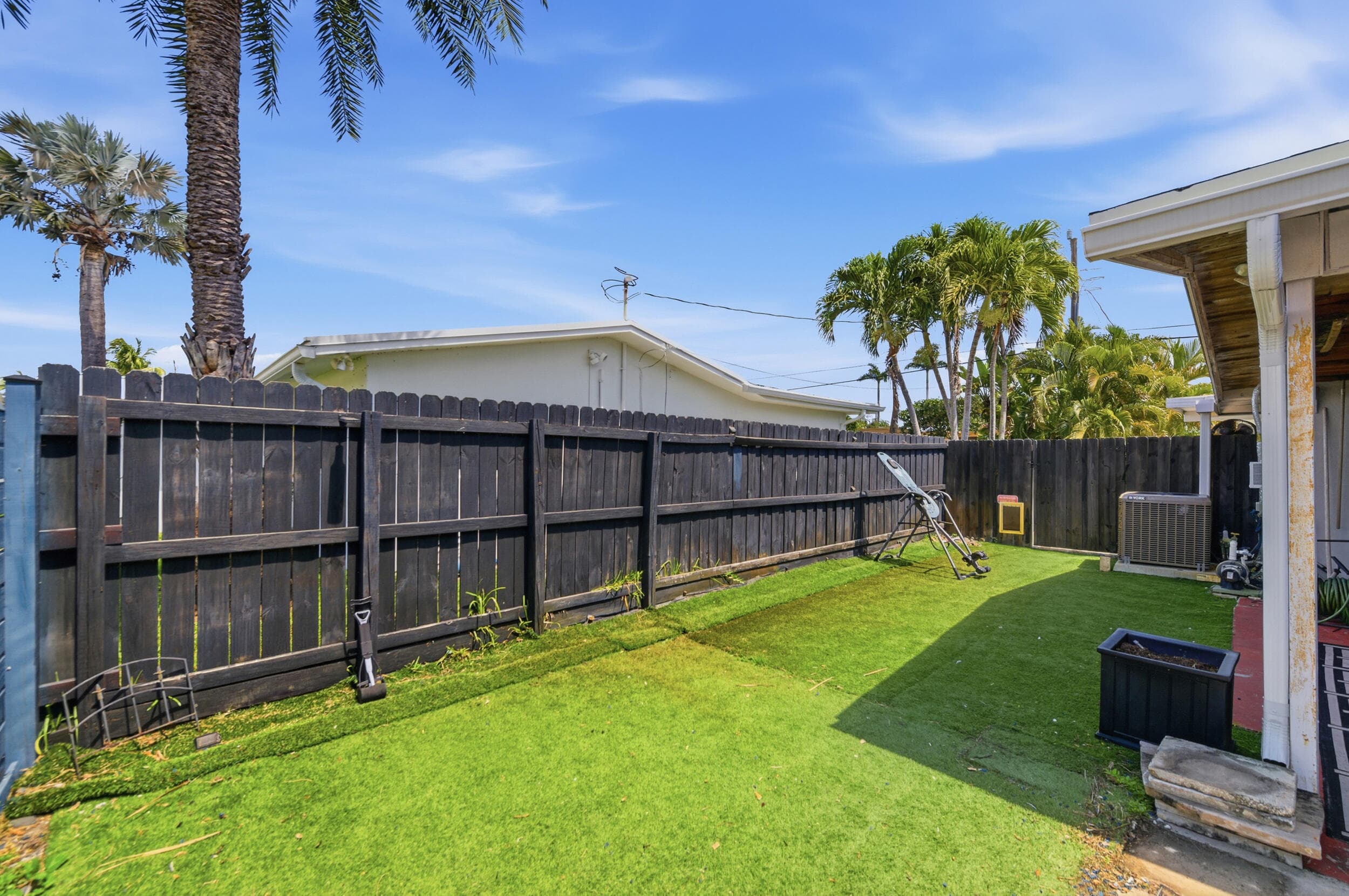 3690 NE 16th Avenue, Oakland Park, FL 33334 — photo 29 of 39