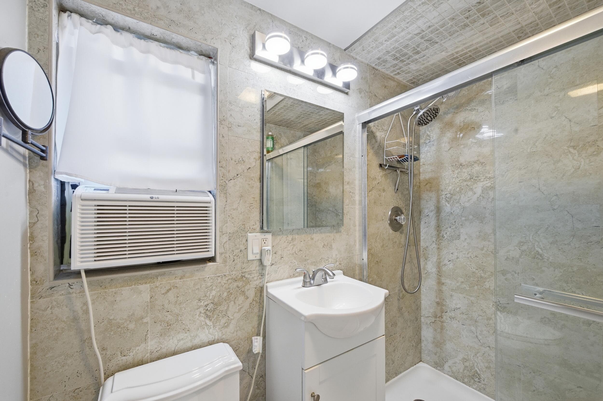3690 NE 16th Avenue, Oakland Park, FL 33334 — photo 19 of 39