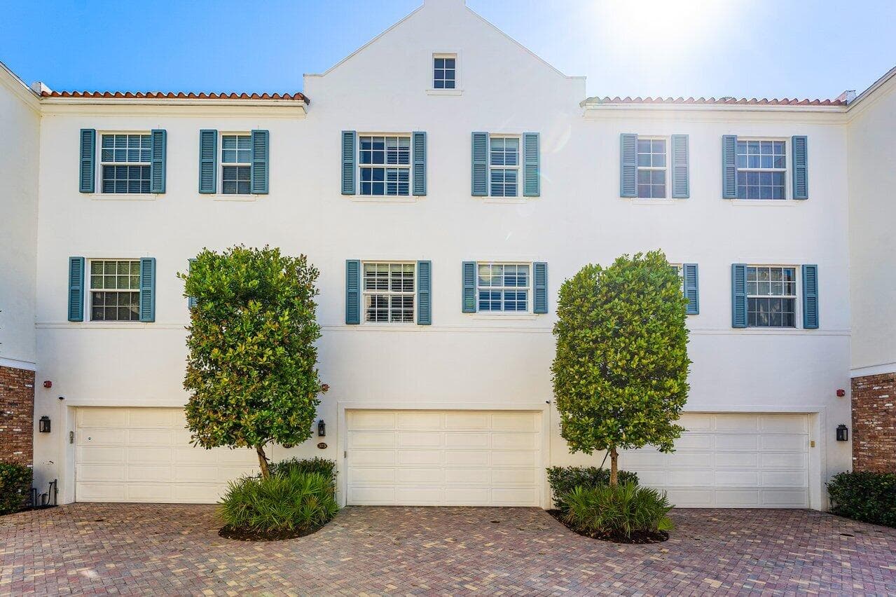 373 E Cannery Row Circle, Delray Beach, FL 33444 — photo 2 of 46