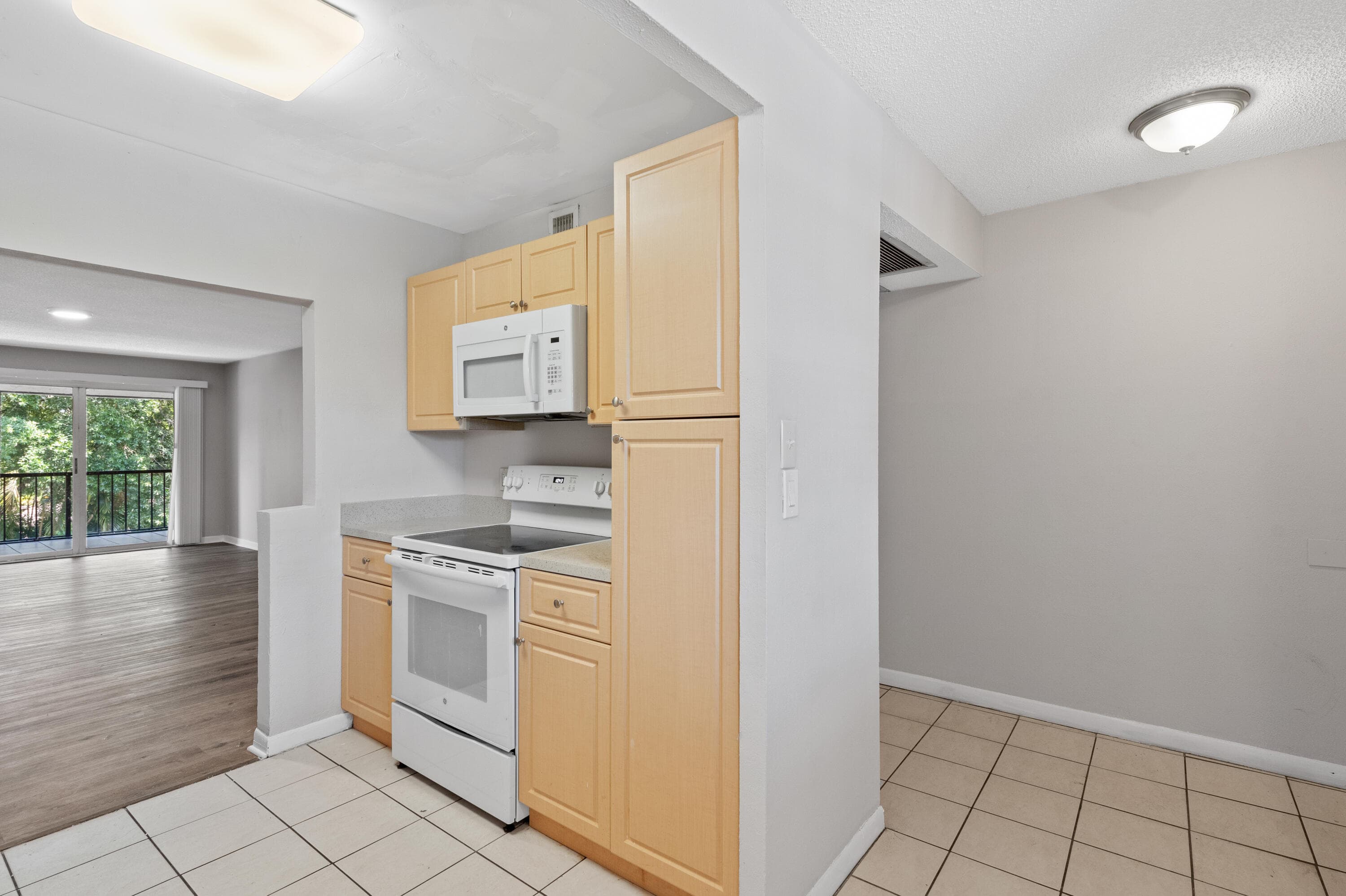 2700 Coral Springs Drive 309, Coral Springs, FL 33065 — photo 4 of 21