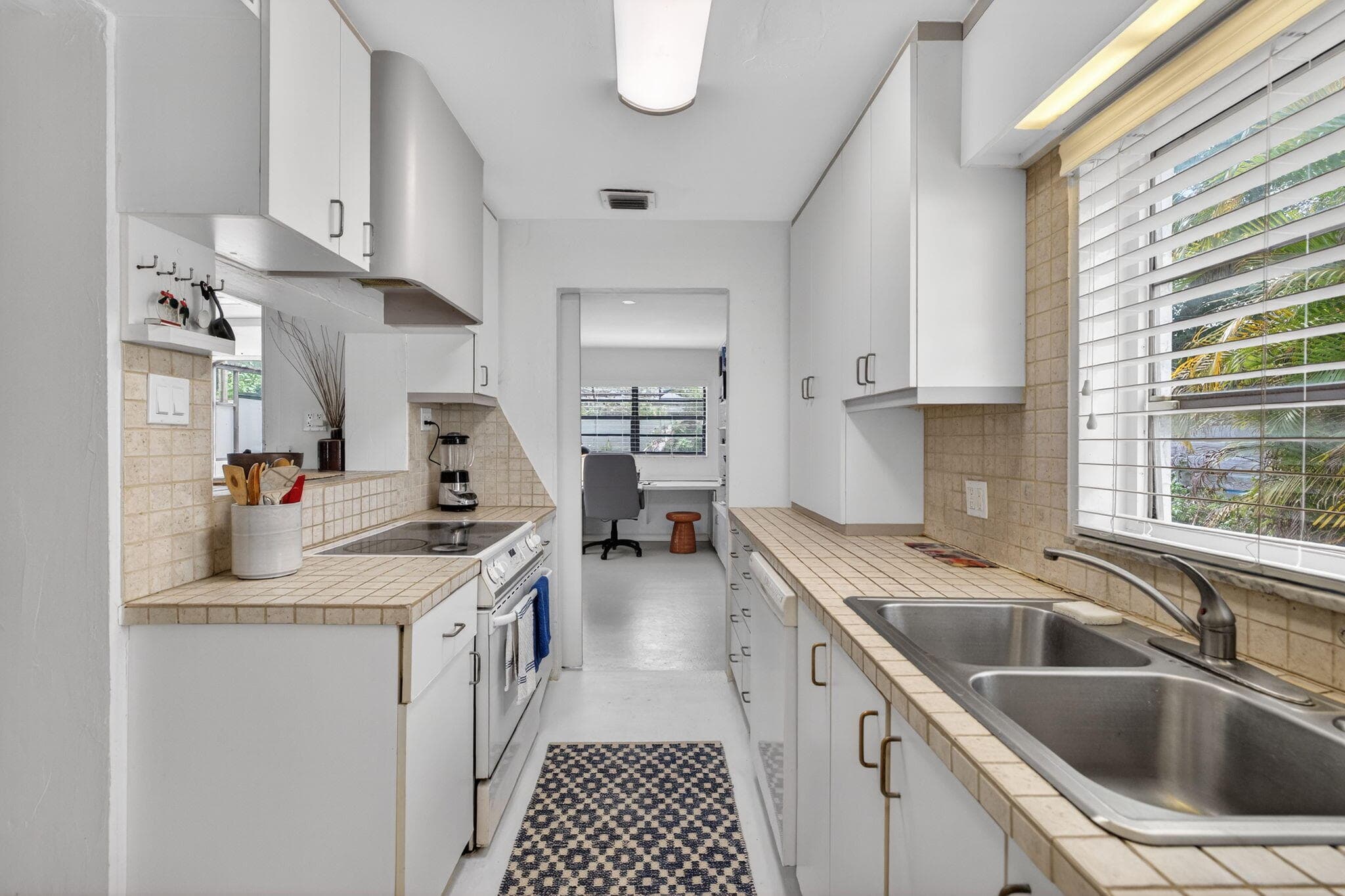 1720 SW 14th Street, Fort Lauderdale, FL 33312 — photo 19 of 92