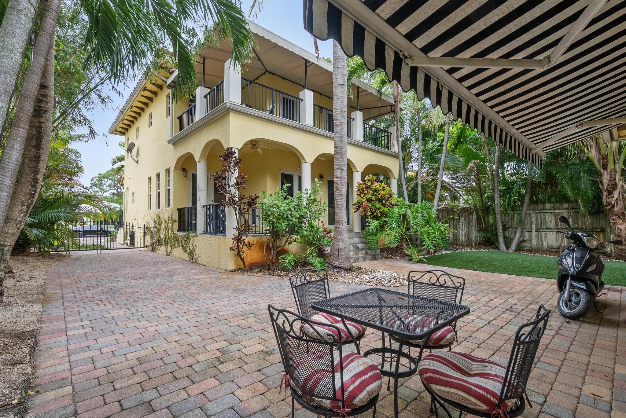 218 N Palmway, Lake Worth Beach, FL 33460 — photo 33 of 40