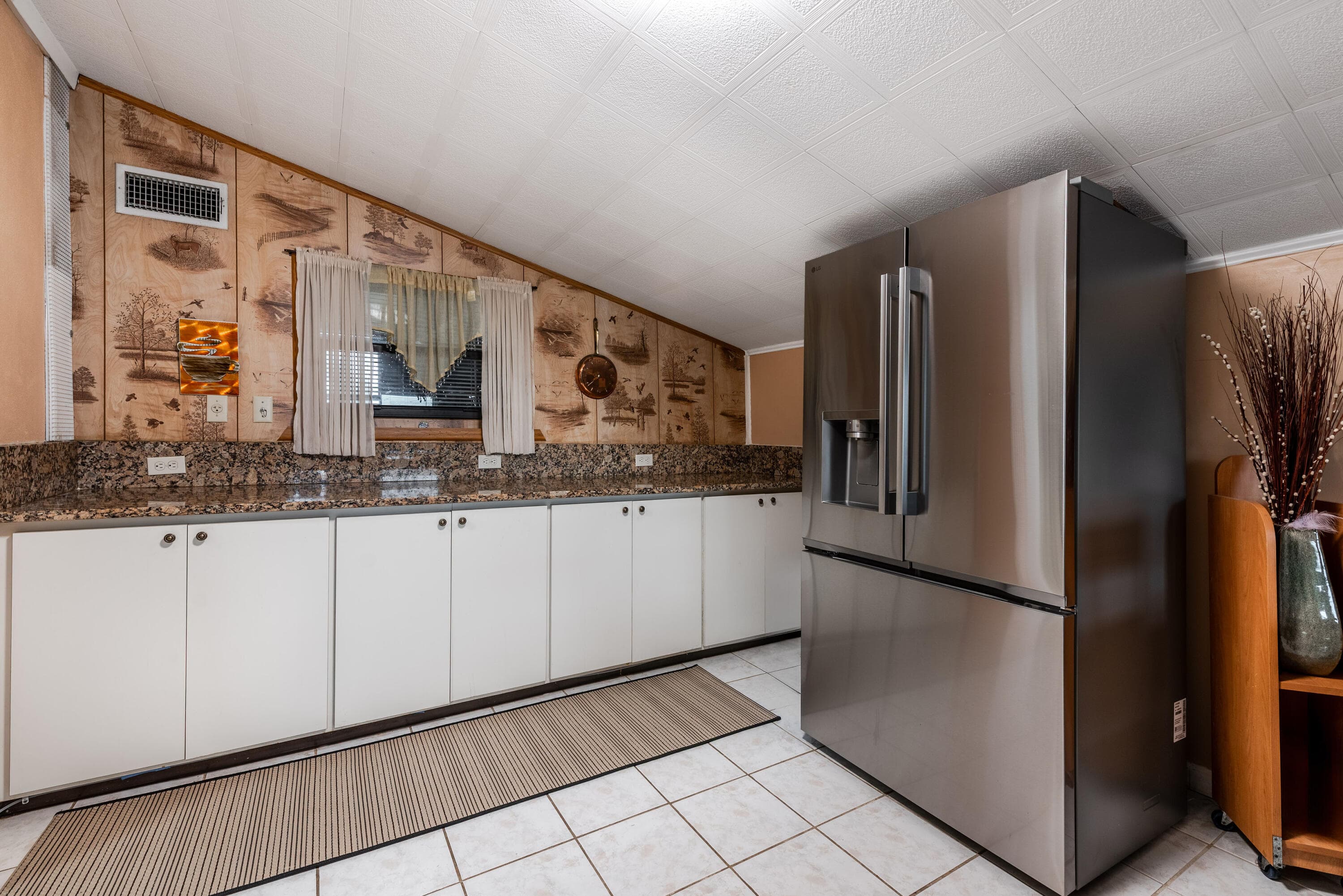 7111 Washington Avenue, Lake Worth, FL 33462 — photo 5 of 28