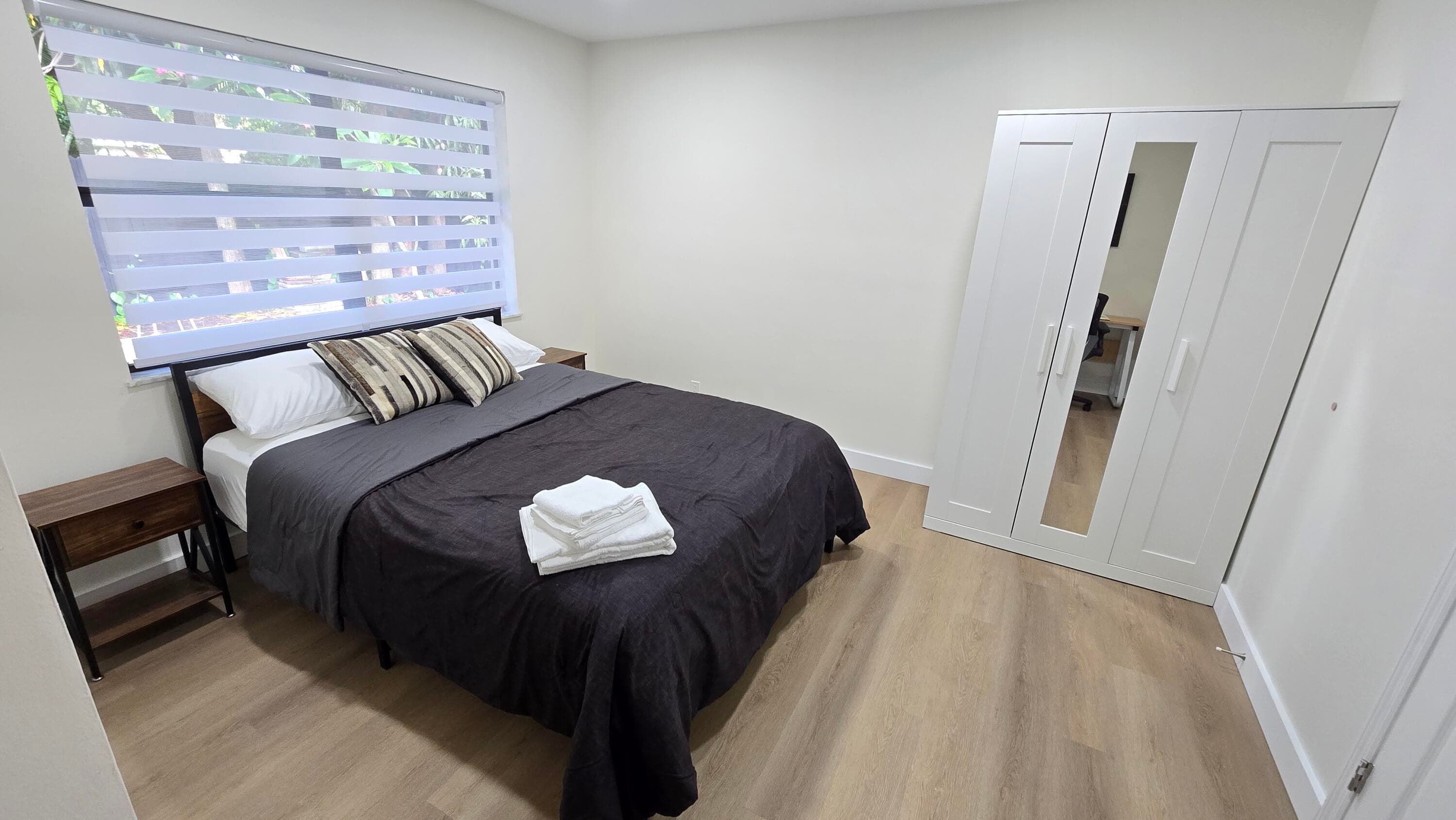 1236 NE 12th Avenue B, Fort Lauderdale, FL 33304 — photo 11 of 21