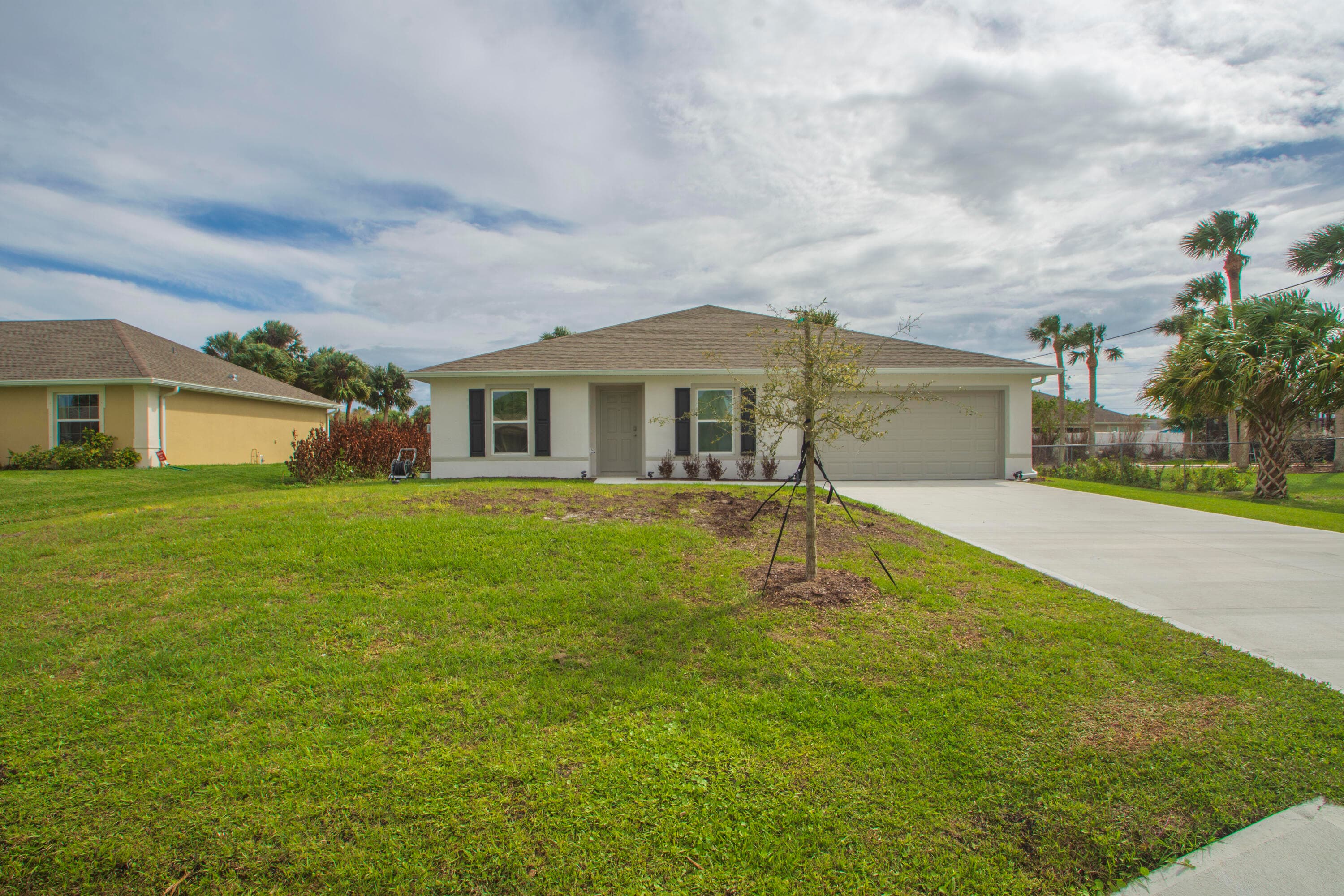 450 Kendall Avenue, Sebastian, FL 32958 — photo 5 of 43