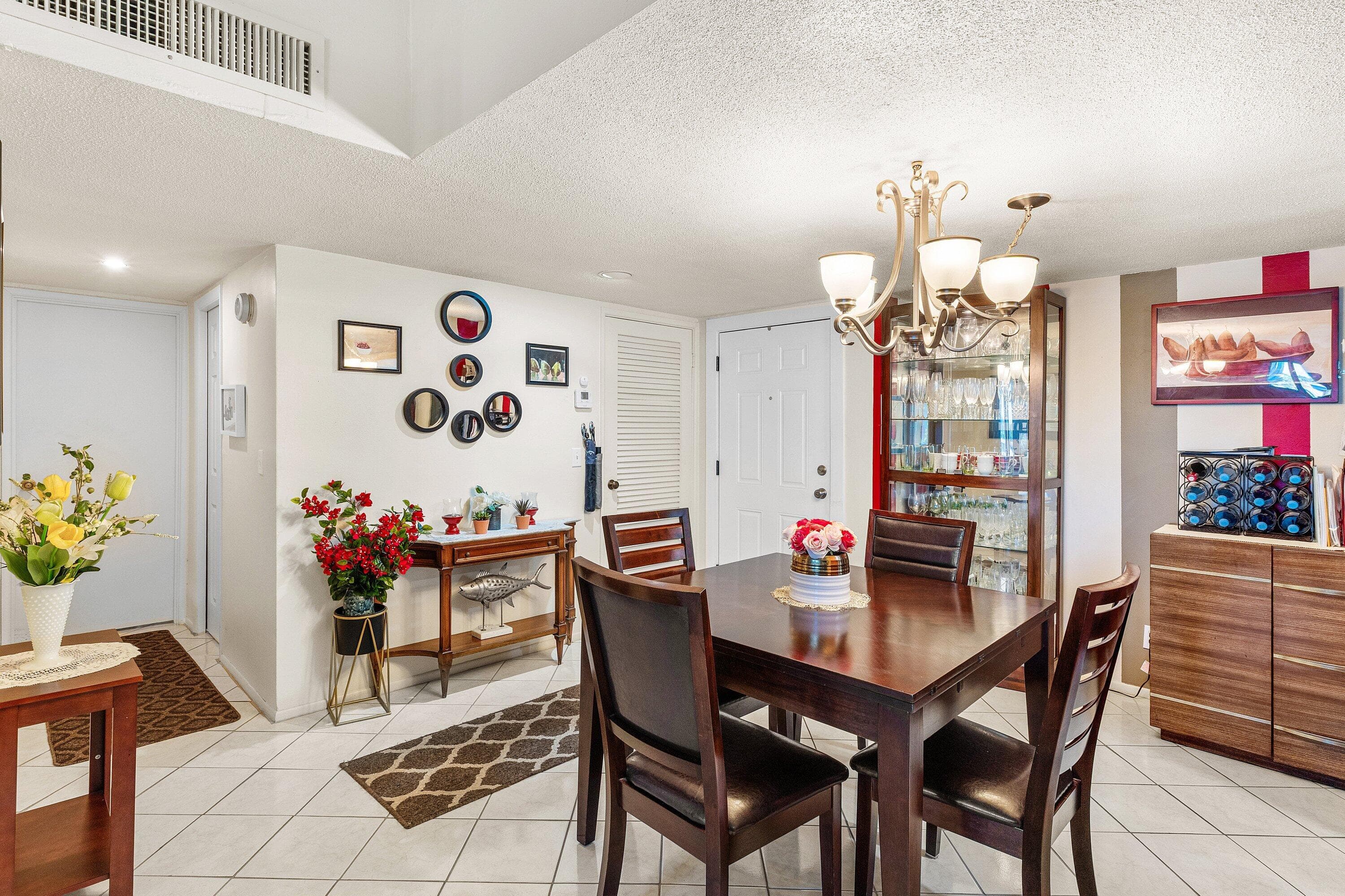 2561 Boundbrook Boulevard 209, Palm Springs, FL 33406 — photo 11 of 39