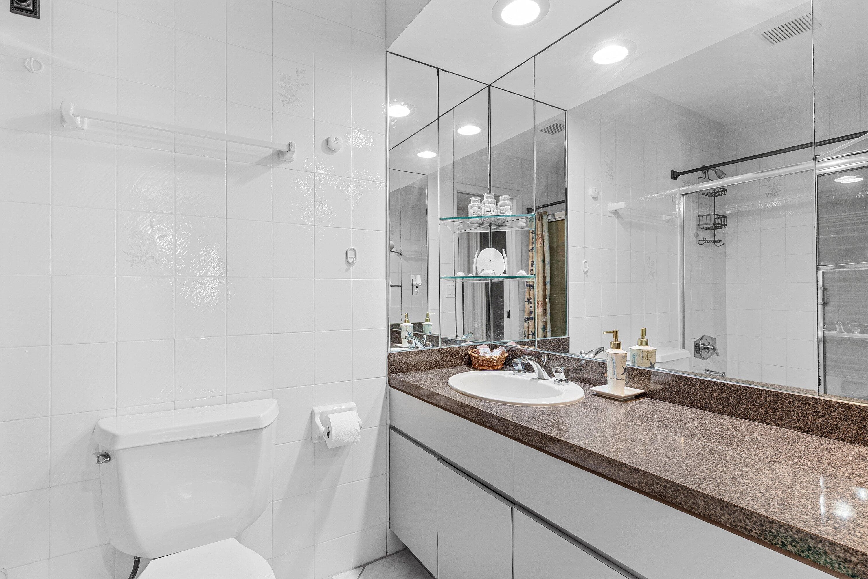 2561 Boundbrook Boulevard 209, Palm Springs, FL 33406 — photo 17 of 39