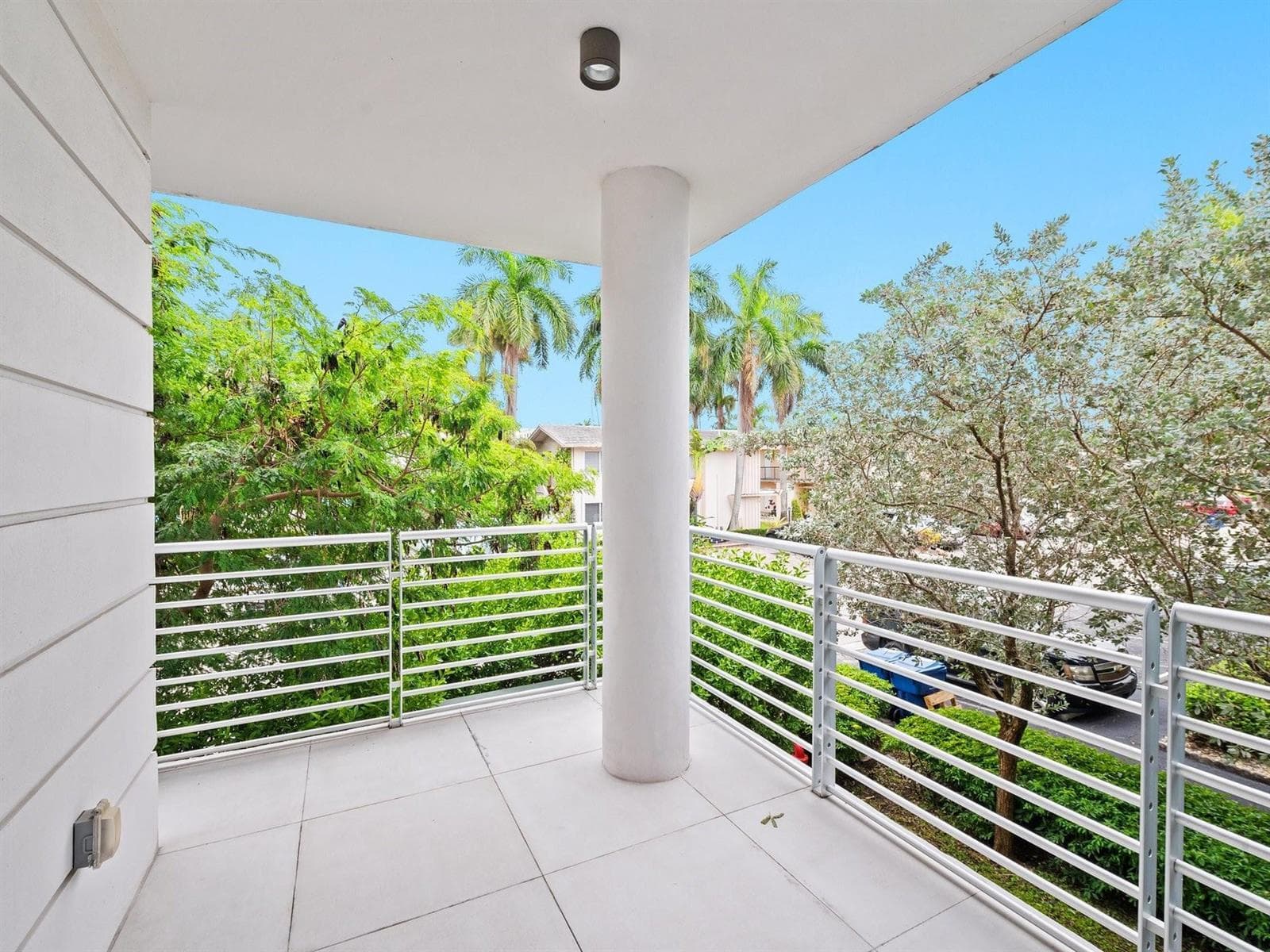 133 Isle Of Venice Drive 201, Fort Lauderdale, FL 33301 — photo 35 of 47