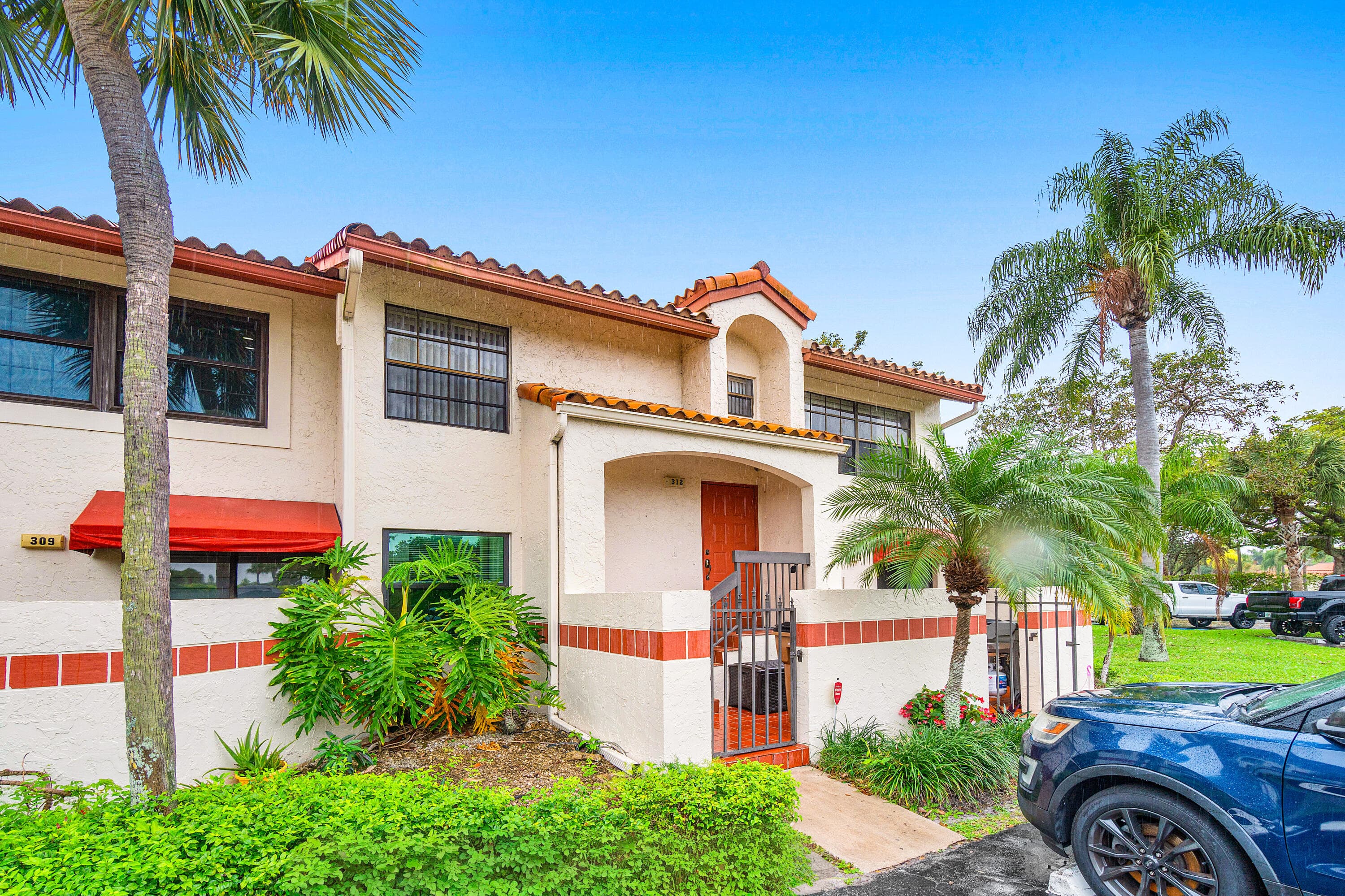 312 Liberty Court, Deerfield Beach, FL 33442 — photo 2 of 49