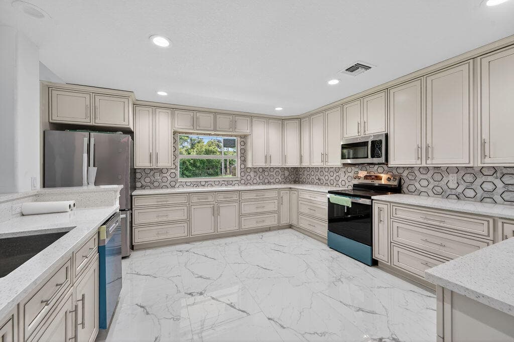 376 SW Paar Drive, Port St. Lucie, FL 34953 — photo 13 of 47