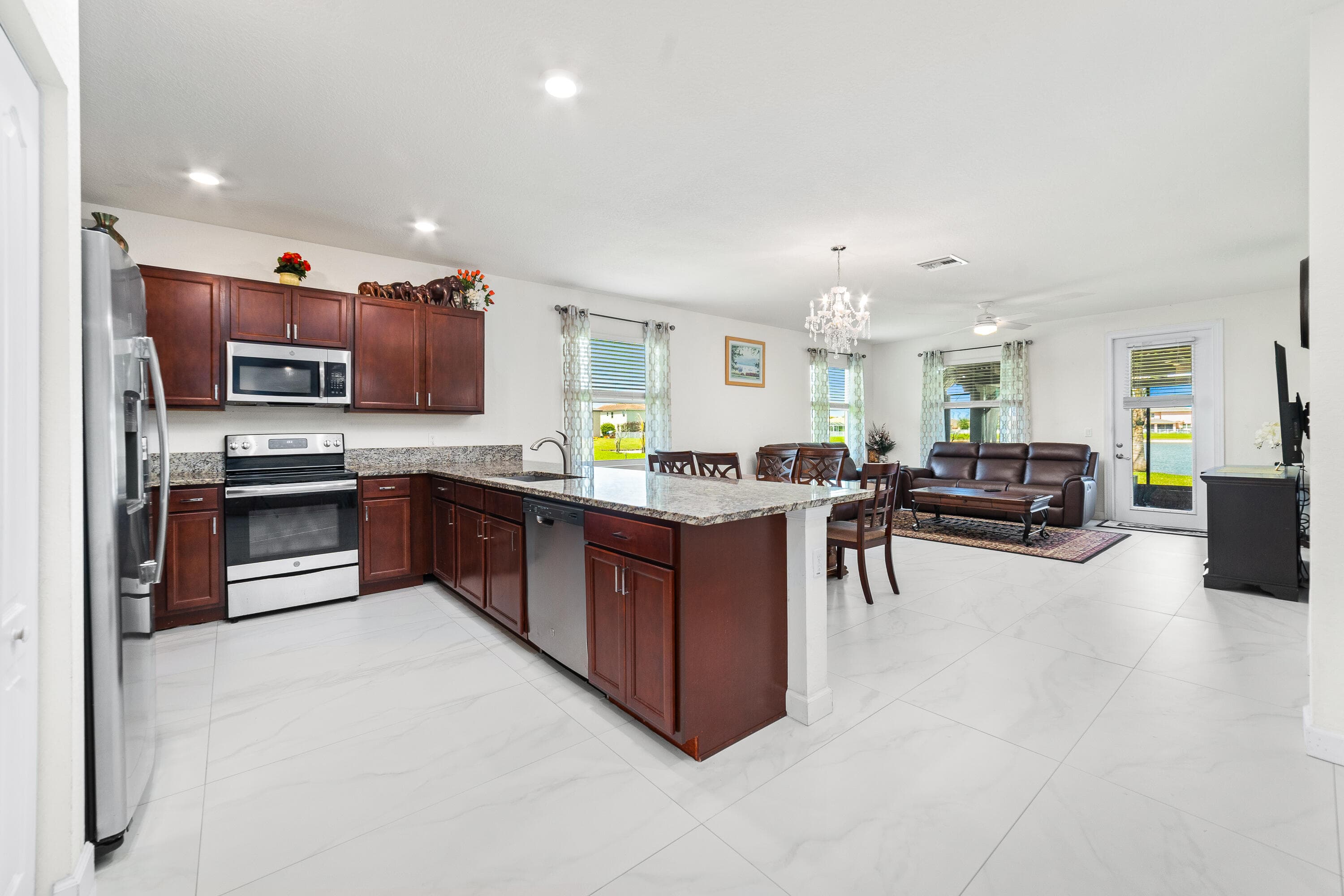 879 Bent Creek Drive, Fort Pierce, FL 34947 — photo 5 of 35