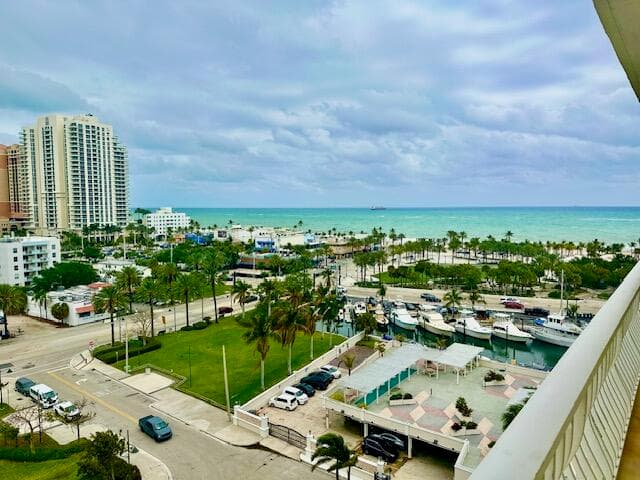 1 Las Olas Circle 1009, Fort Lauderdale, FL 33316 — photo 54 of 58