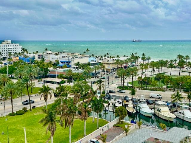 1 Las Olas Circle 1009, Fort Lauderdale, FL 33316 — photo 55 of 58