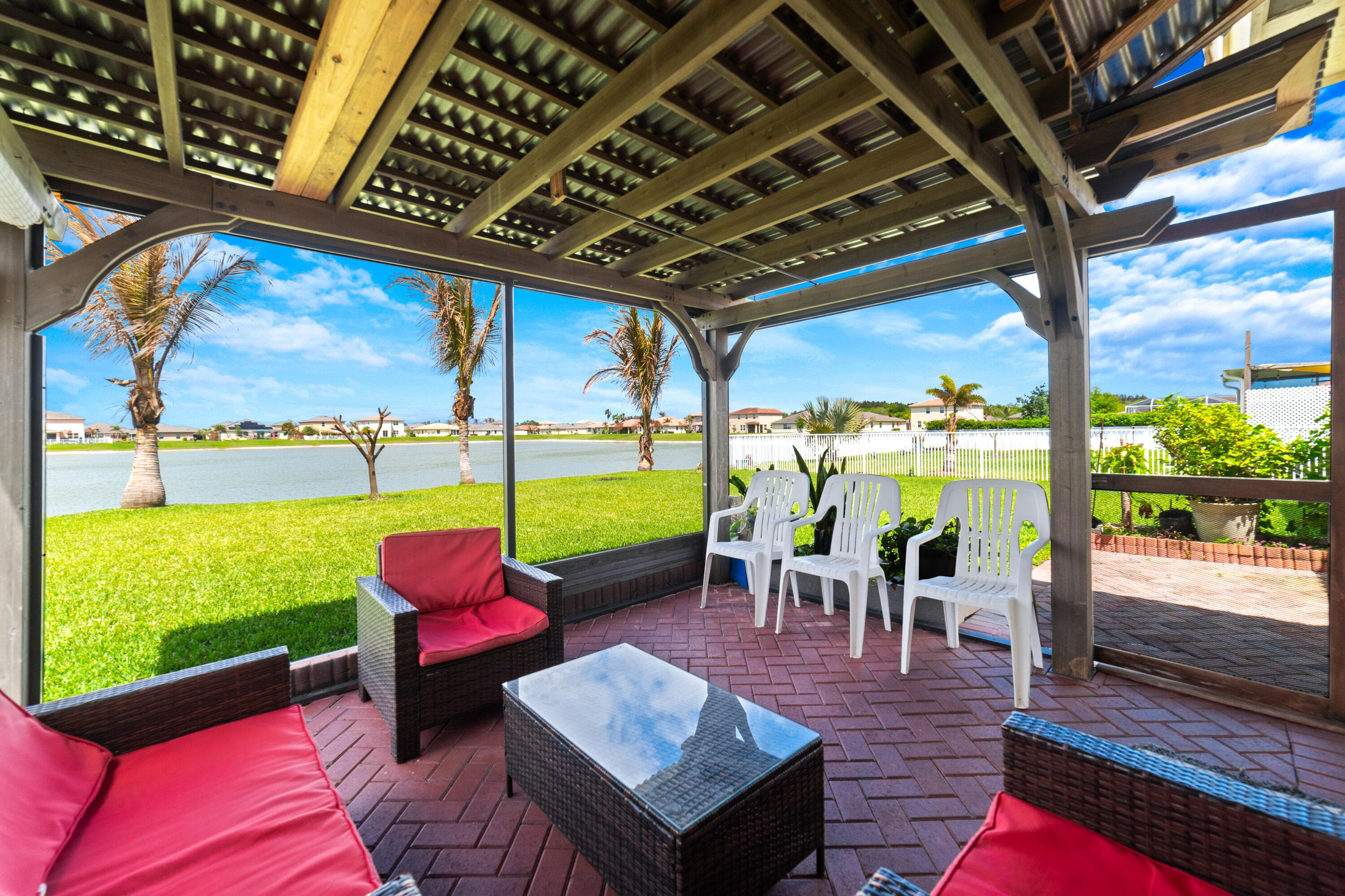 879 Bent Creek Drive, Fort Pierce, FL 34947 — photo 4 of 35