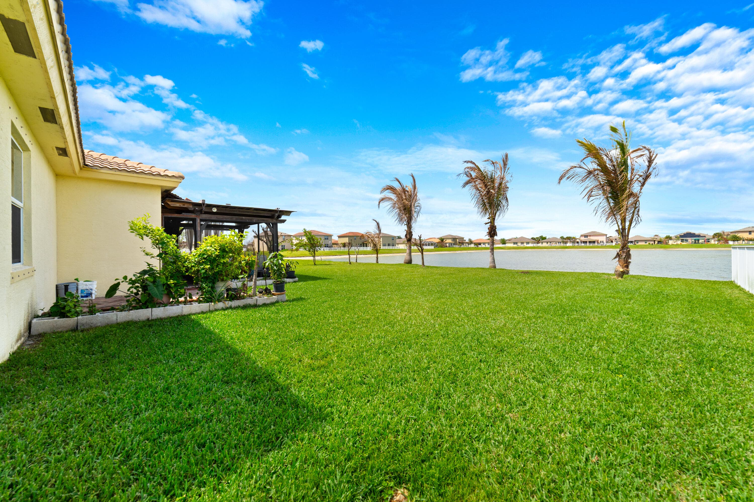 879 Bent Creek Drive, Fort Pierce, FL 34947 — photo 23 of 35