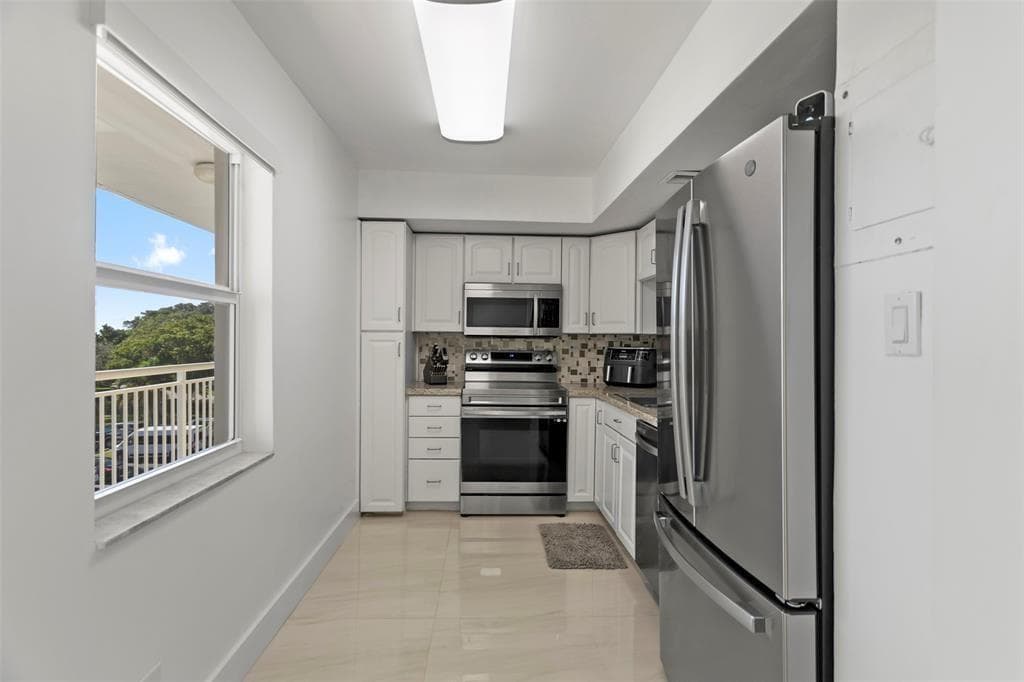 3100 NE 48th Court 413, Lighthouse Point, FL 33064 — photo 9 of 38