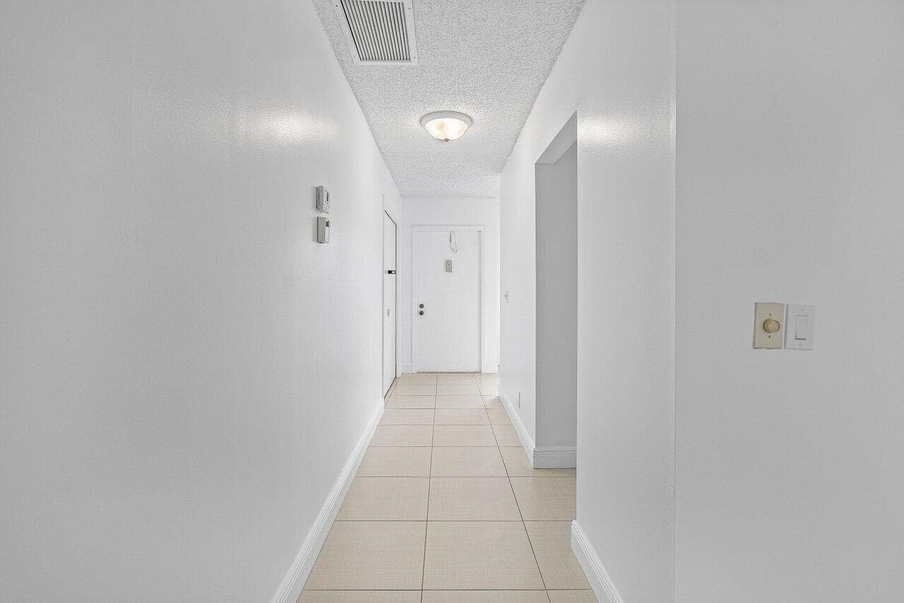 1021 Flame Vine Avenue, Delray Beach, FL 33445 — photo 3 of 24