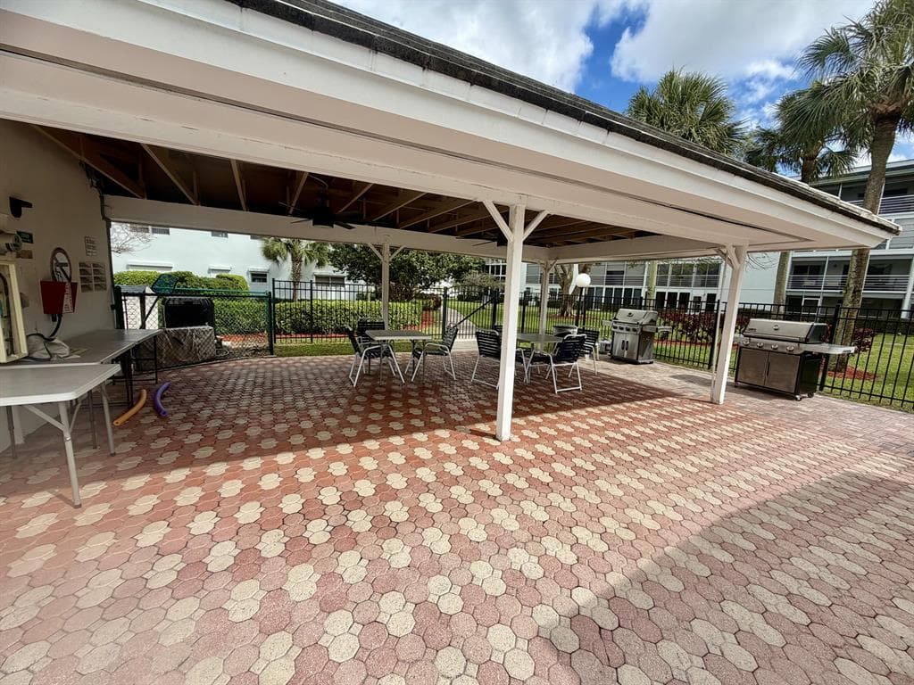 2901 Victoria Circle J1, Coconut Creek, FL 33066 — photo 31 of 50