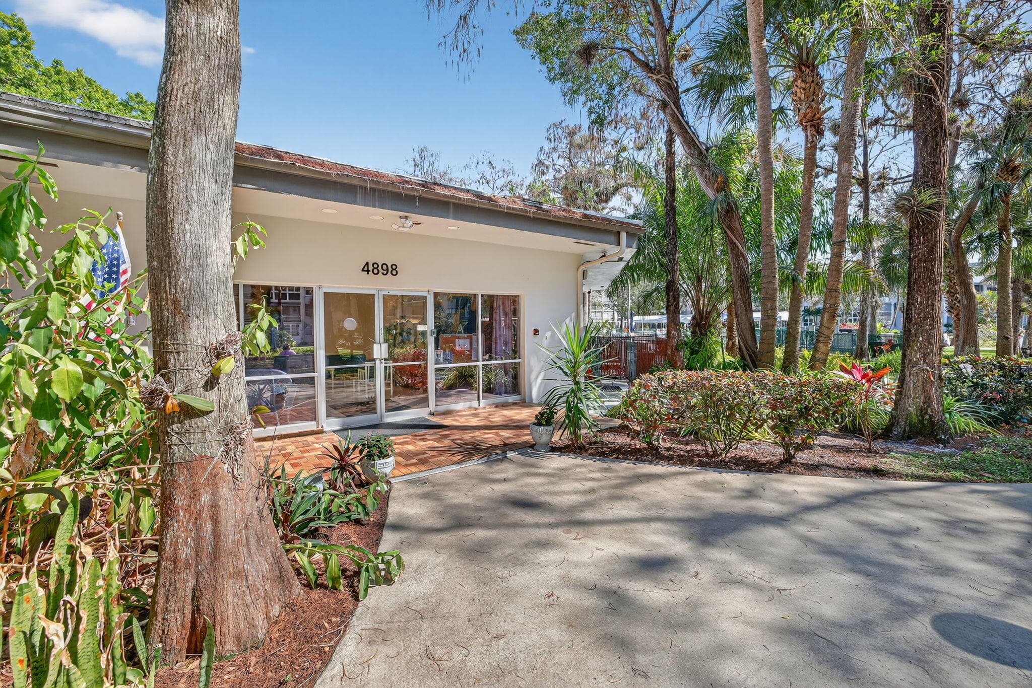 4850 NW 29 Court 327, Lauderdale Lakes, FL 33313 — photo 35 of 43