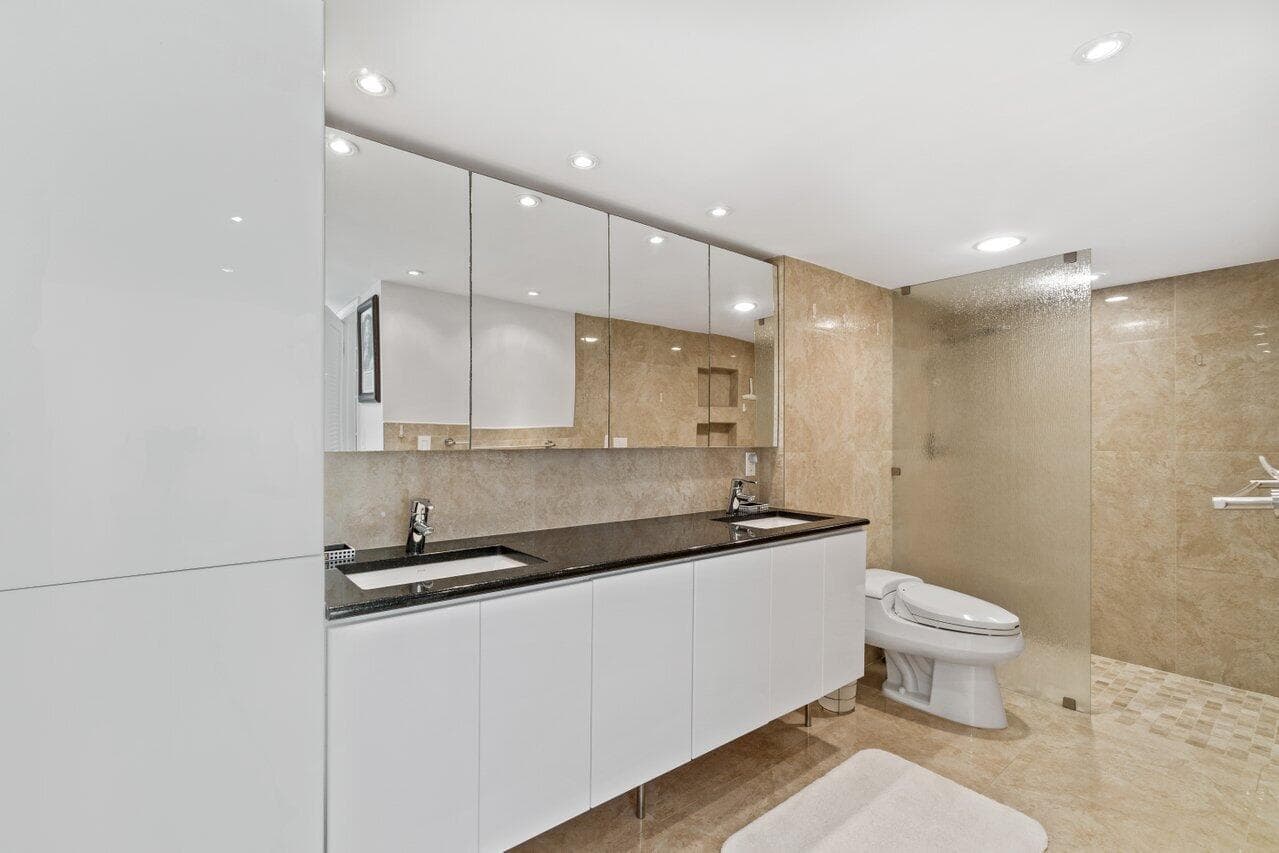 2400 Presidential Way 1906, West Palm Beach, FL 33401 — photo 19 of 42