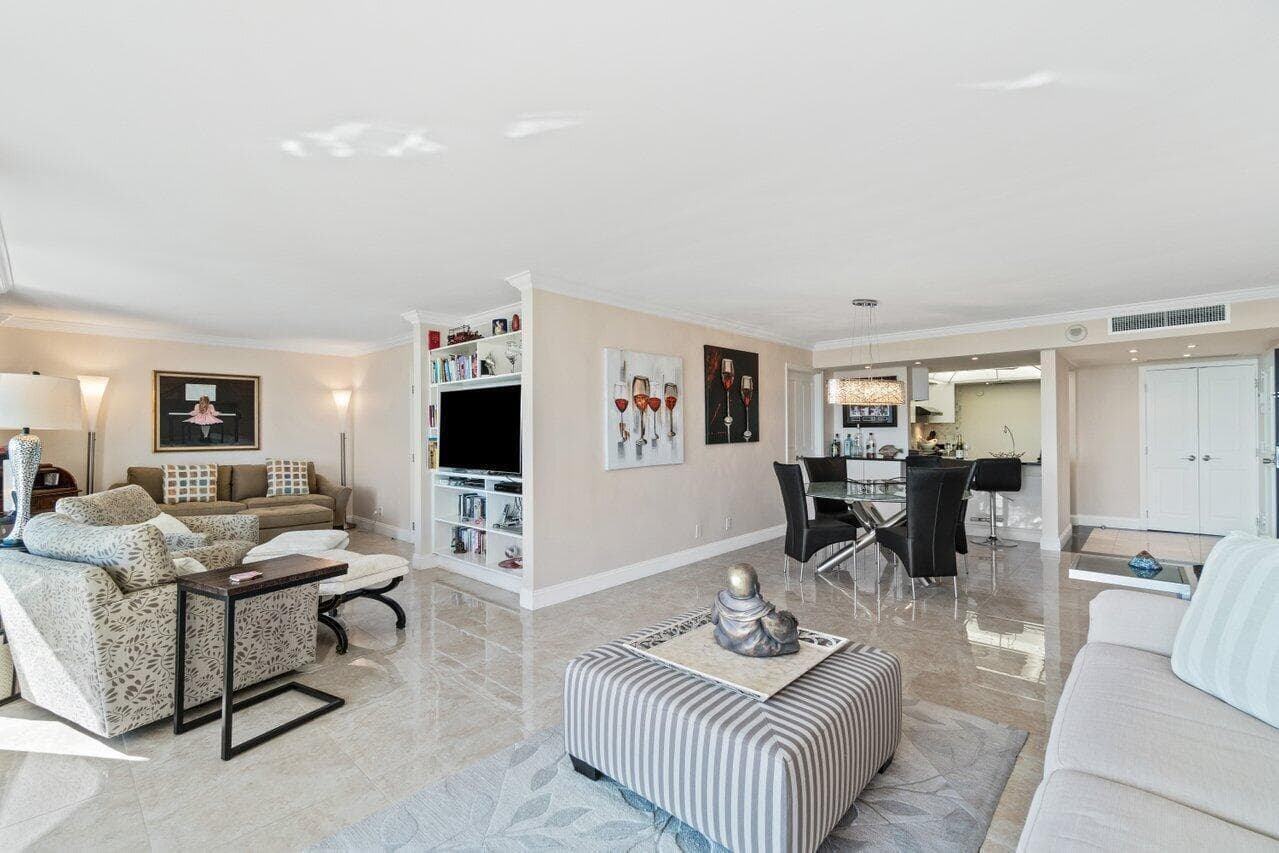 2400 Presidential Way 1906, West Palm Beach, FL 33401 — photo 4 of 42