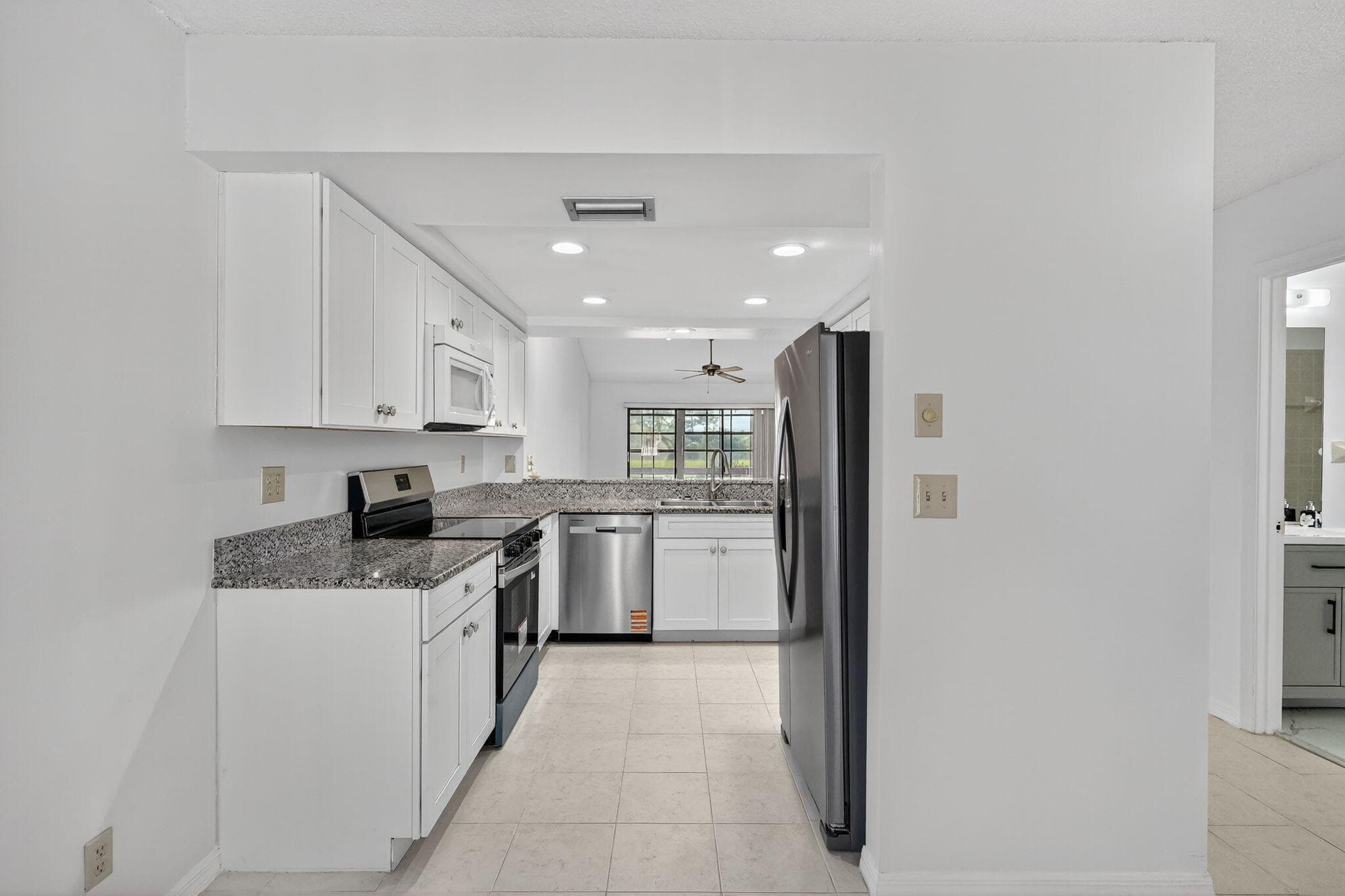6184 SE Georgetown Place, Hobe Sound, FL 33455 — photo 8 of 29