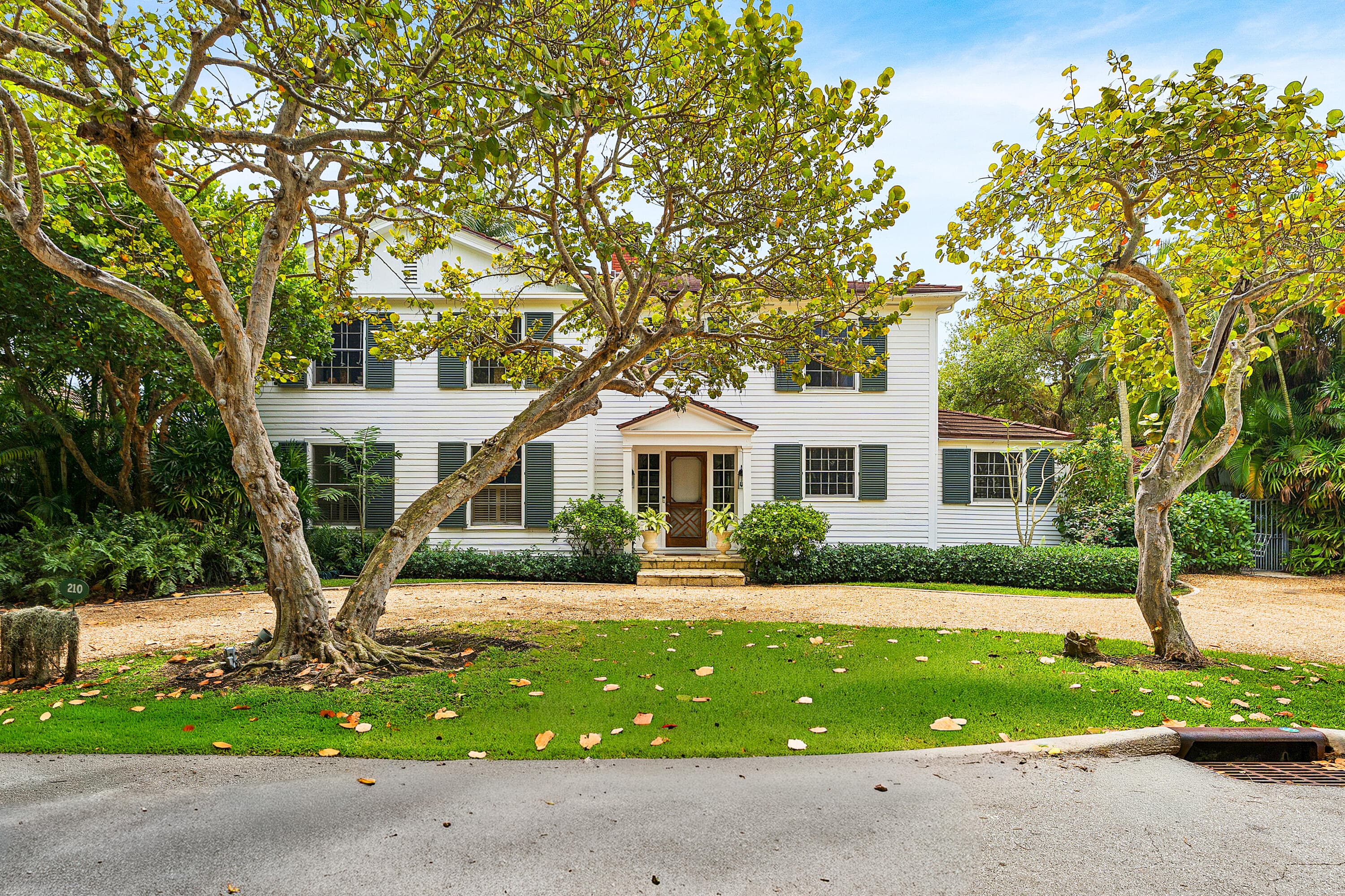 210 Merrain Road, Palm Beach, FL 33480 — photo 1 of 33