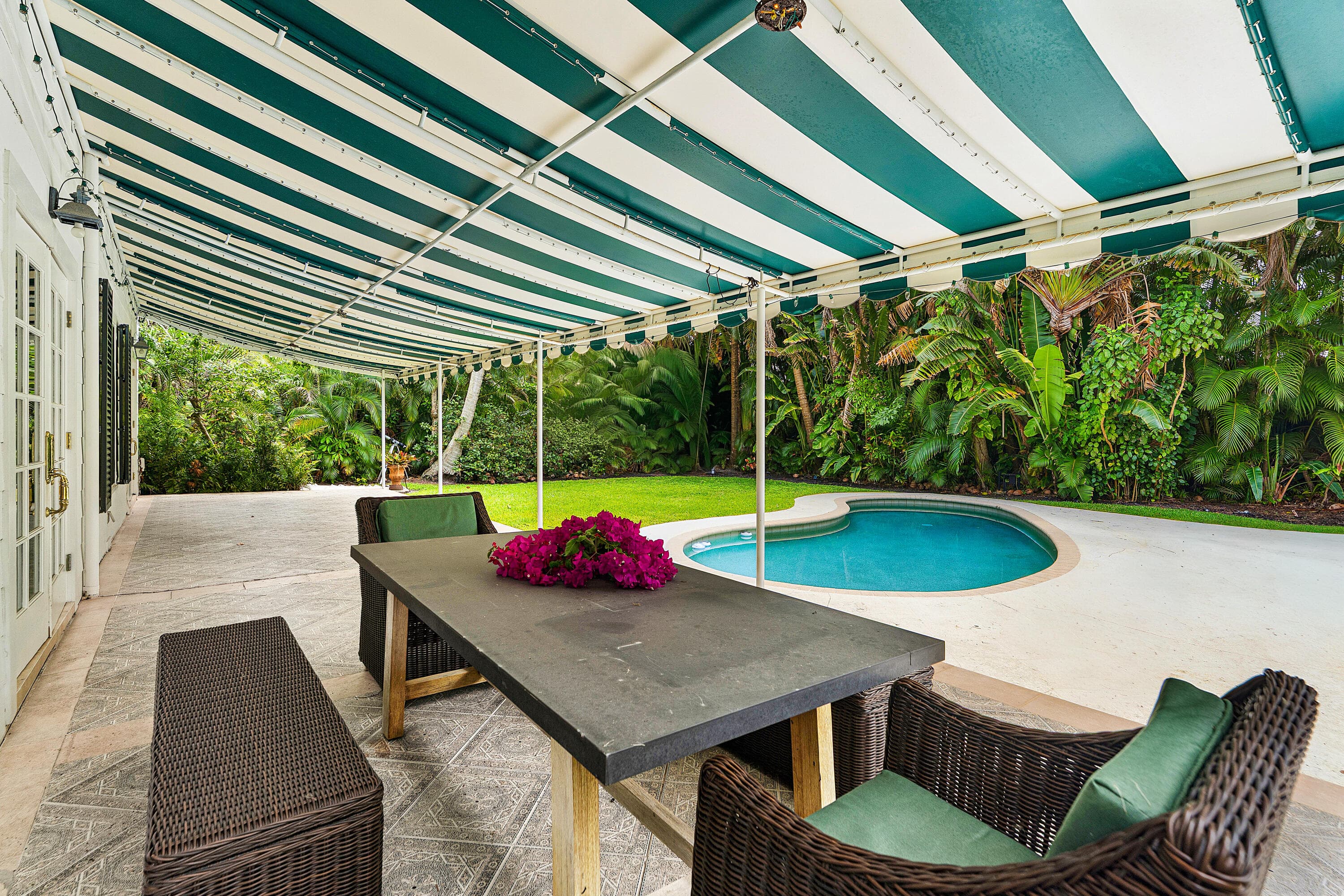 210 Merrain Road, Palm Beach, FL 33480 — photo 7 of 33