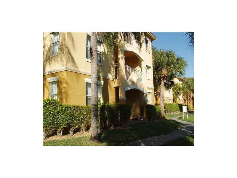9640 NW 2 Street 208, Pembroke Pines, FL 33024 — photo 4 of 18